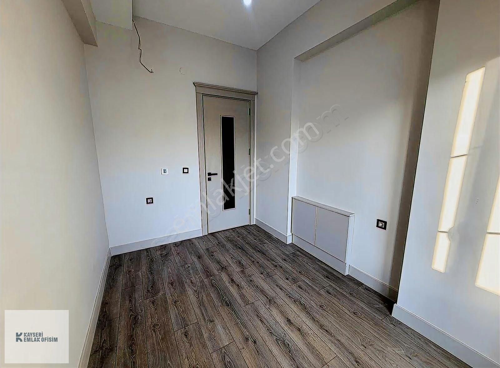 Emlak Ofisimden Altınoluk Şehzade Villalarında 5+1 Lüks Villa - Görsel 21