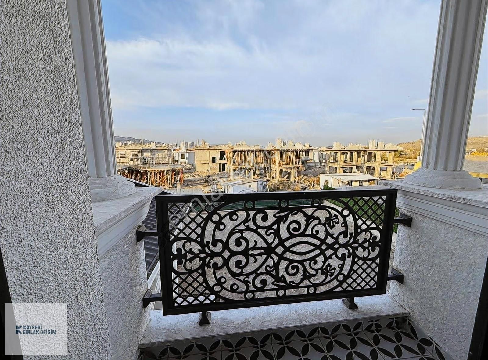 Emlak Ofisimden Altınoluk Şehzade Villalarında 5+1 Lüks Villa - Görsel 32