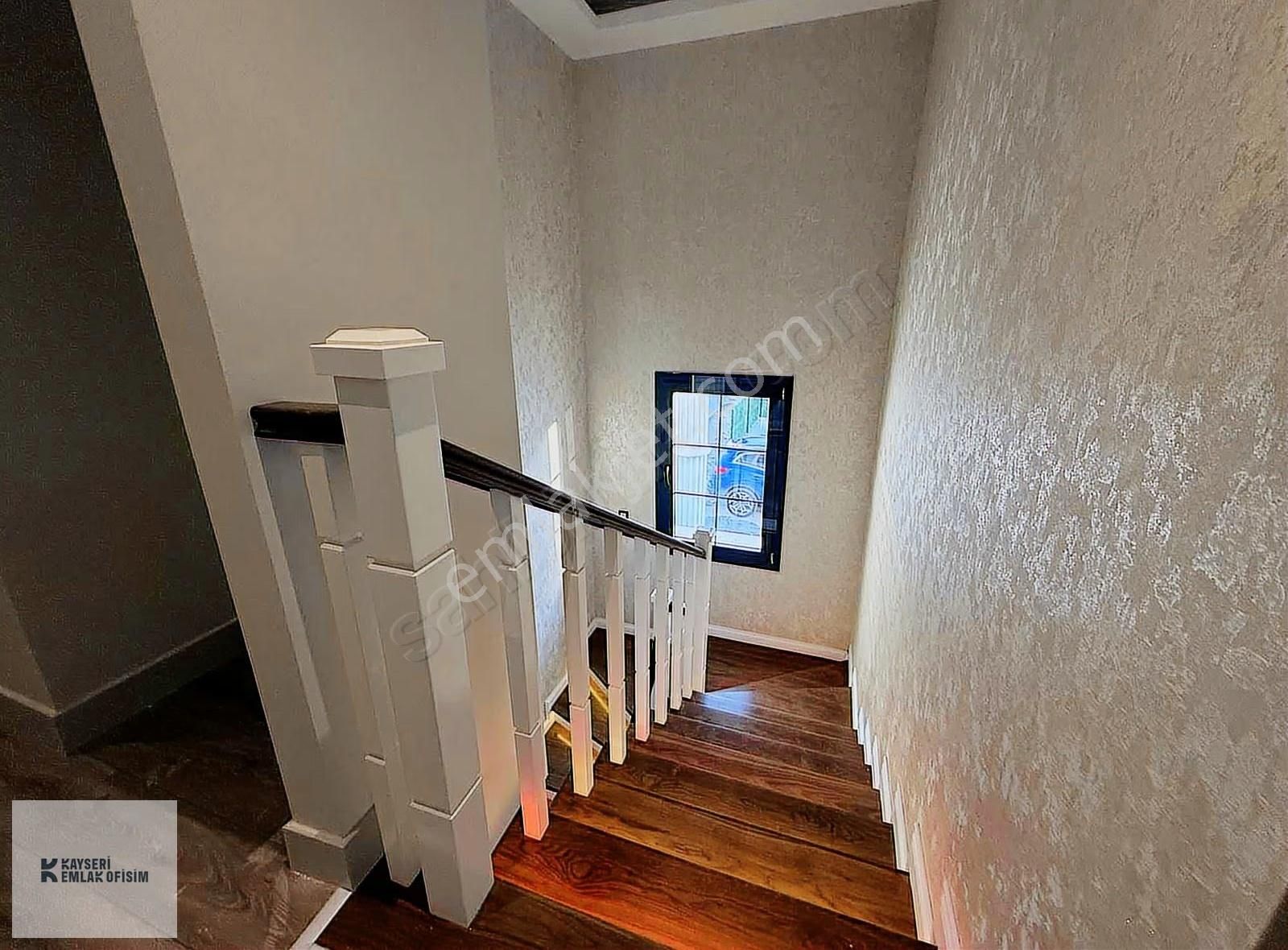 Emlak Ofisimden Altınoluk Şehzade Villalarında 5+1 Lüks Villa - Görsel 8