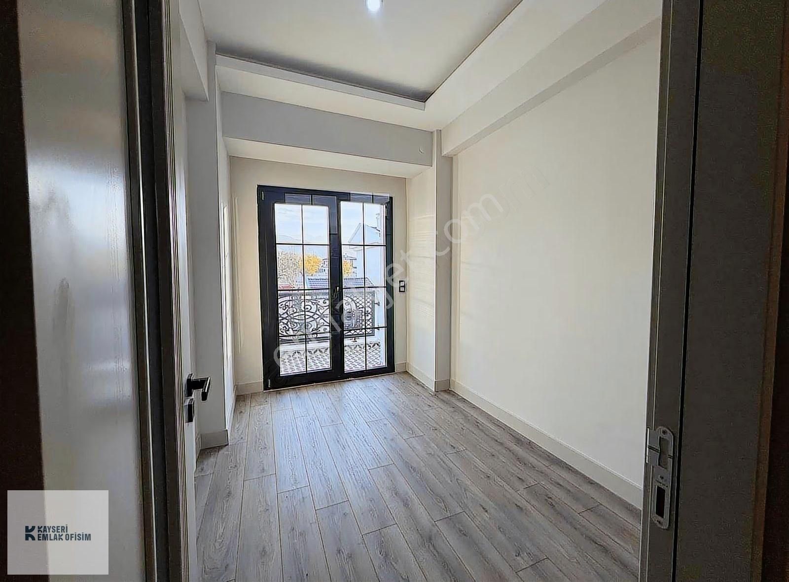 Emlak Ofisimden Altınoluk Şehzade Villalarında 5+1 Lüks Villa - Görsel 20