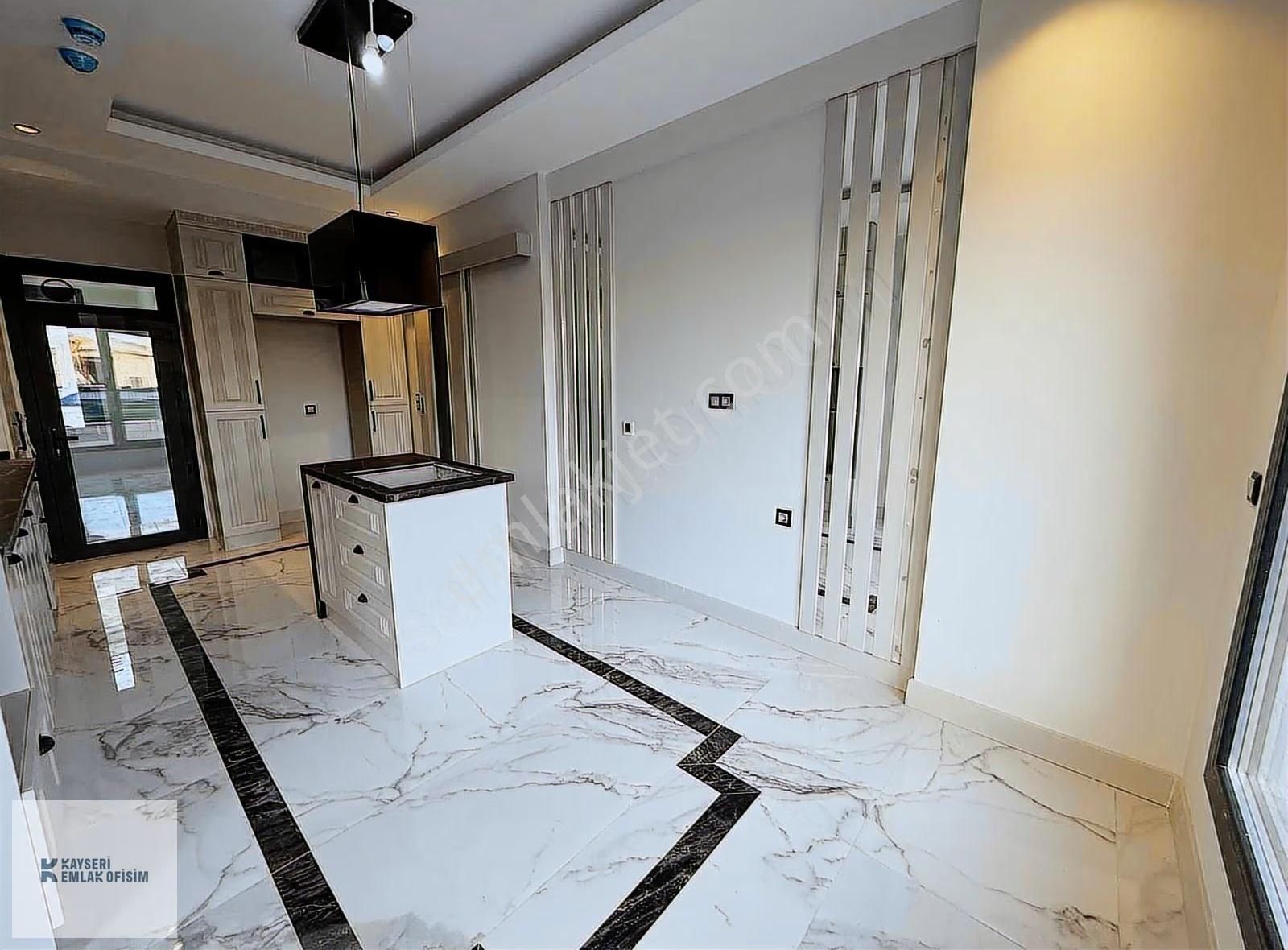 Emlak Ofisimden Altınoluk Şehzade Villalarında 5+1 Lüks Villa - Görsel 33