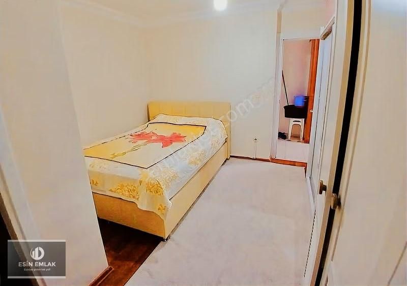 Güzelyalıda Temiz Geniş Kullanışlı 2+1 Satılık Daire - Görsel 26