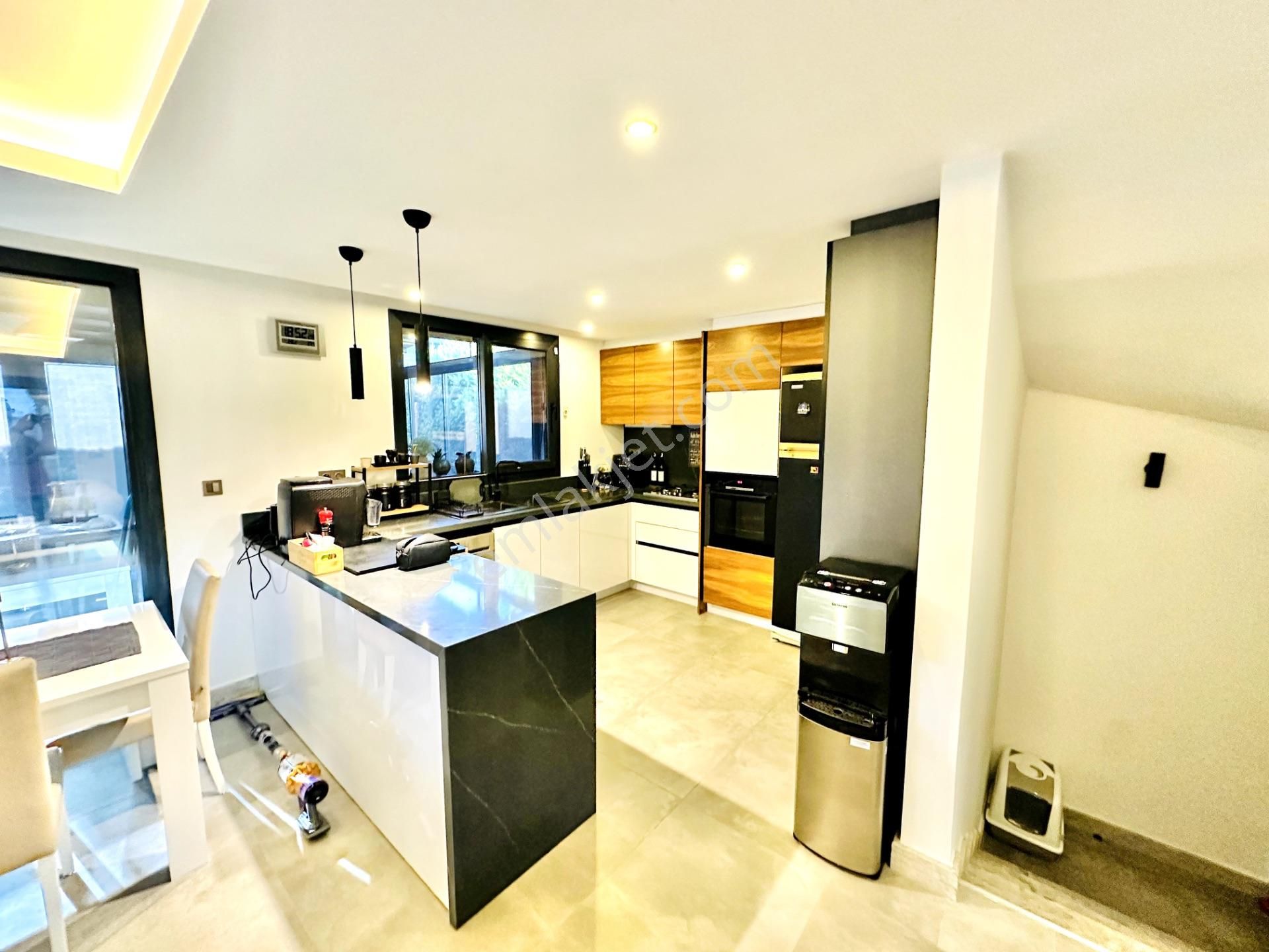 Kadınlar Denizinde Denize 900m Bakımlı Yeni 3+1 Villa Satılık - Görsel 10