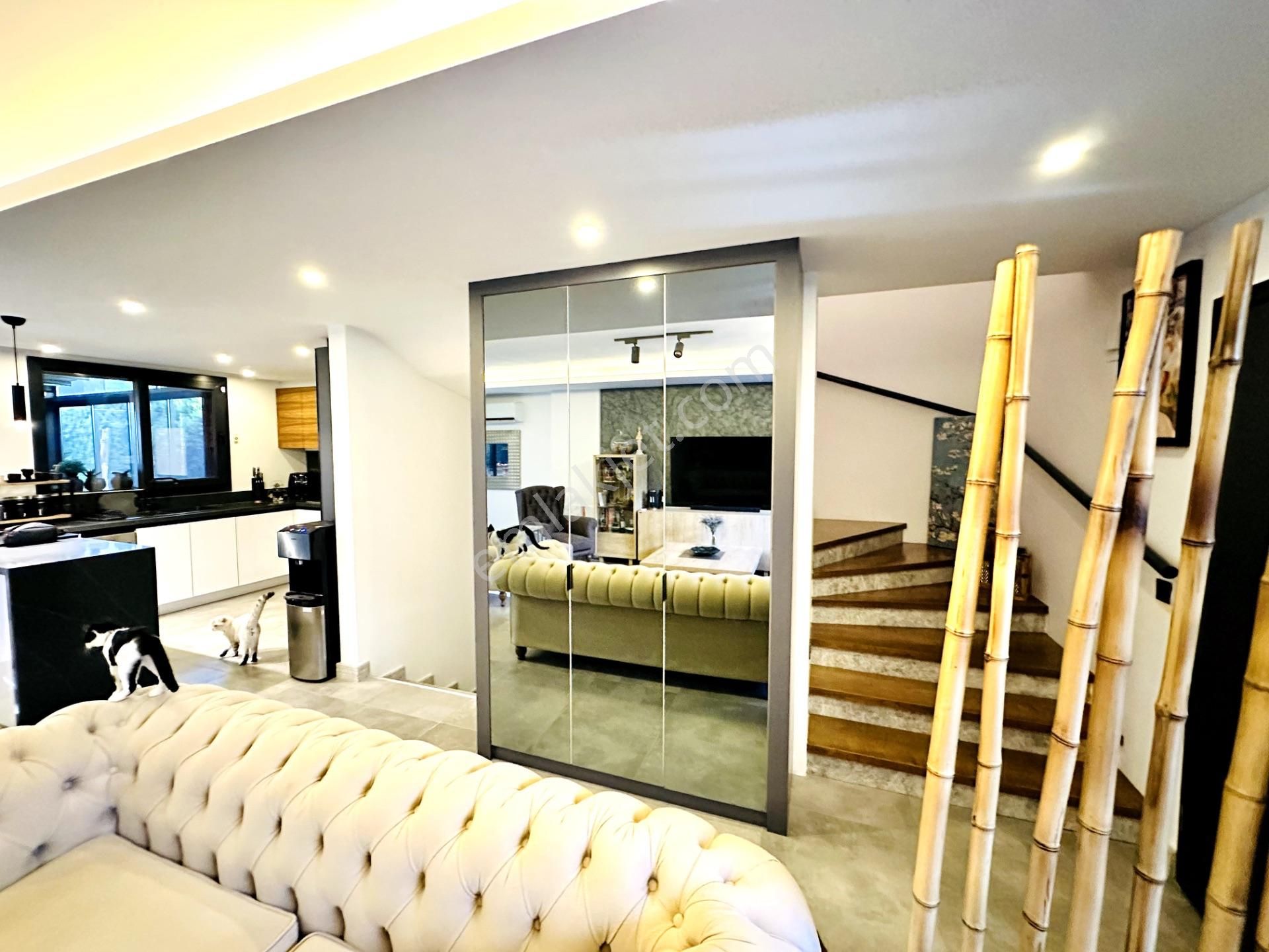 Kadınlar Denizinde Denize 900m Bakımlı Yeni 3+1 Villa Satılık - Görsel 17