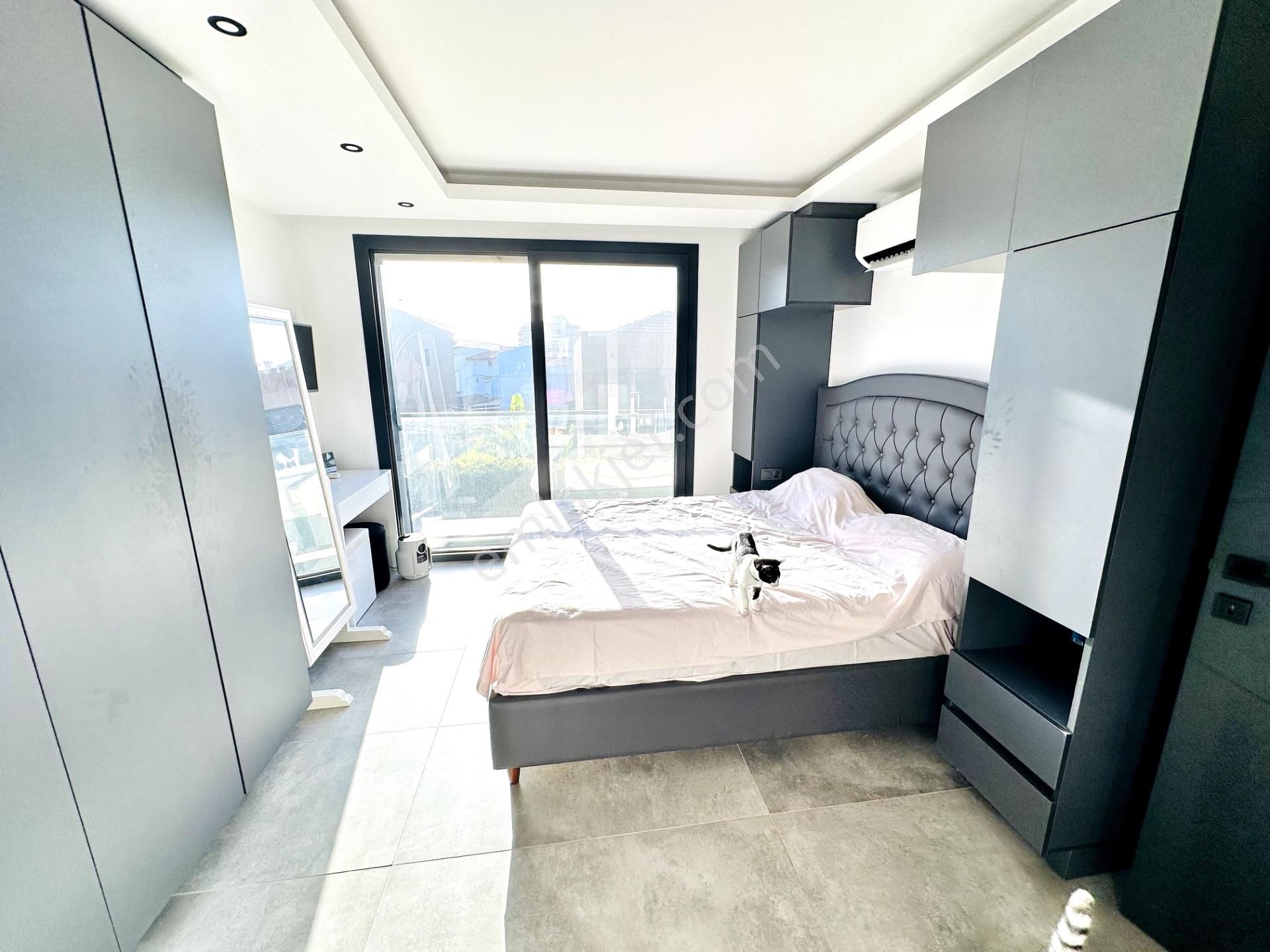 Kadınlar Denizinde Denize 900m Bakımlı Yeni 3+1 Villa Satılık - Görsel 30