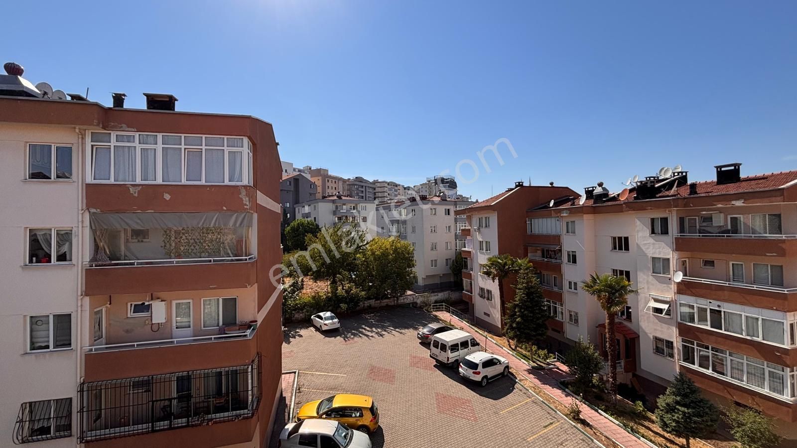 Barış Mahallesinde Site İçinde Metroya Yakın Geniş 2+1 Daire - Görsel 17