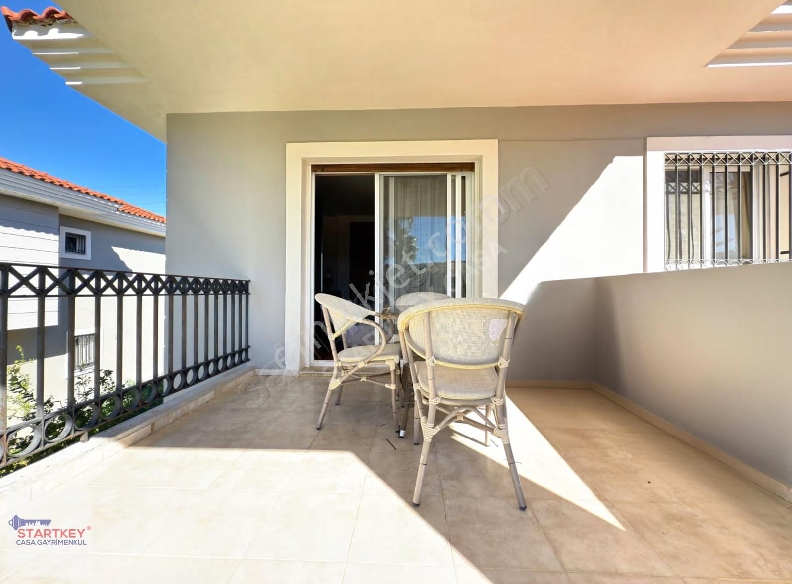 Çeşme Mamurbabada Elit Sitede Havuz Cepheli 4+1 Dubleks Villa - Görsel 34