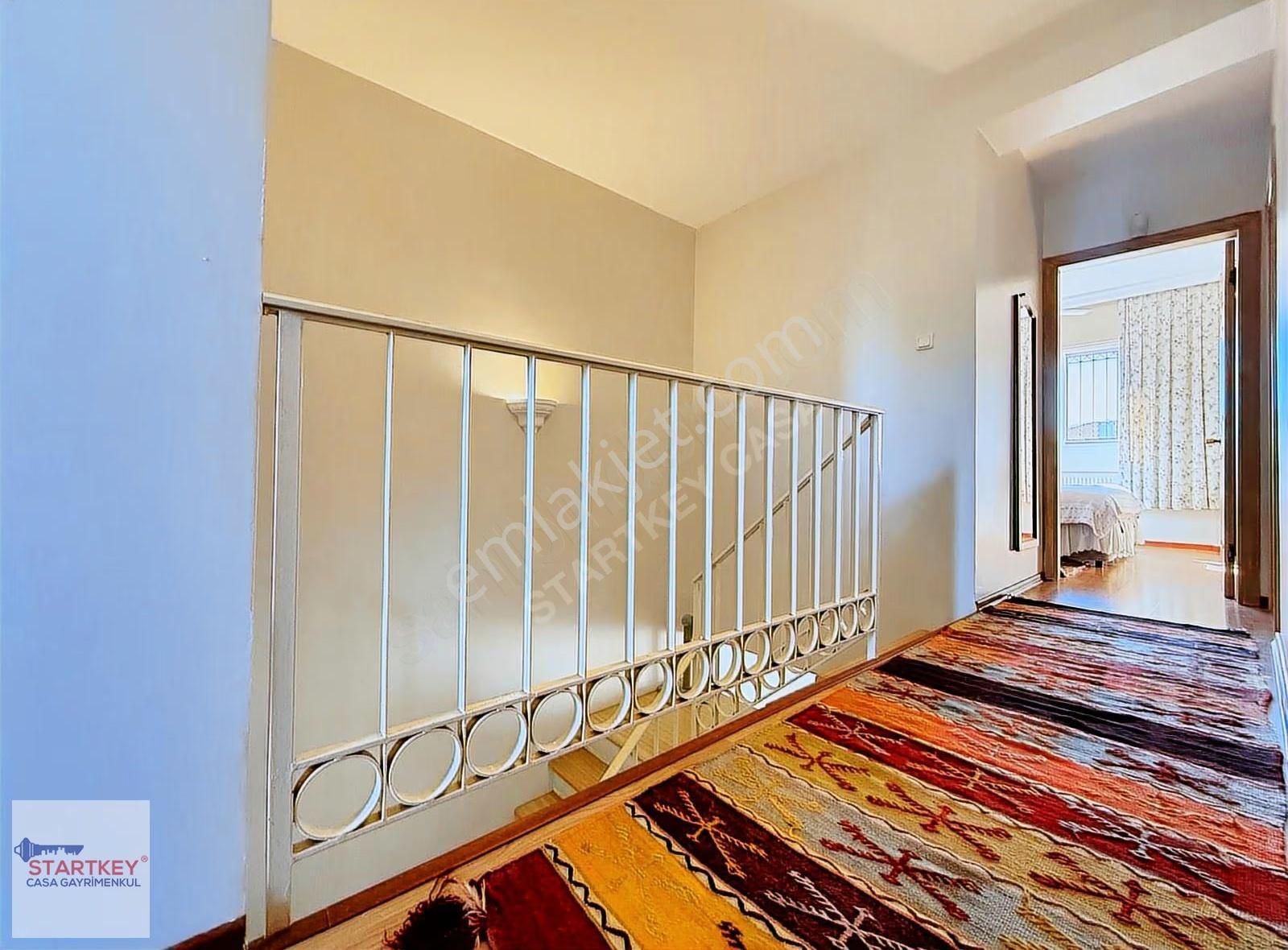 Çeşme Mamurbabada Elit Sitede Havuz Cepheli 4+1 Dubleks Villa - Görsel 14