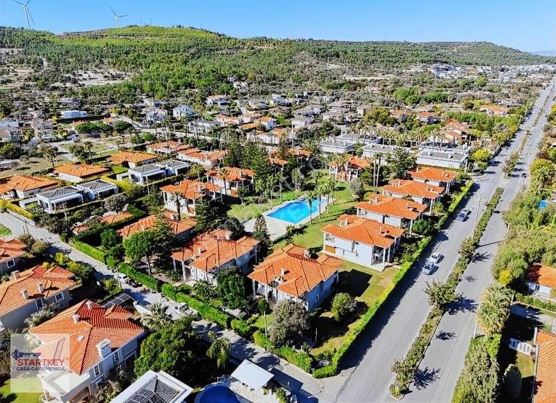 Çeşme Mamurbabada Elit Sitede Havuz Cepheli 4+1 Dubleks Villa - Görsel 8