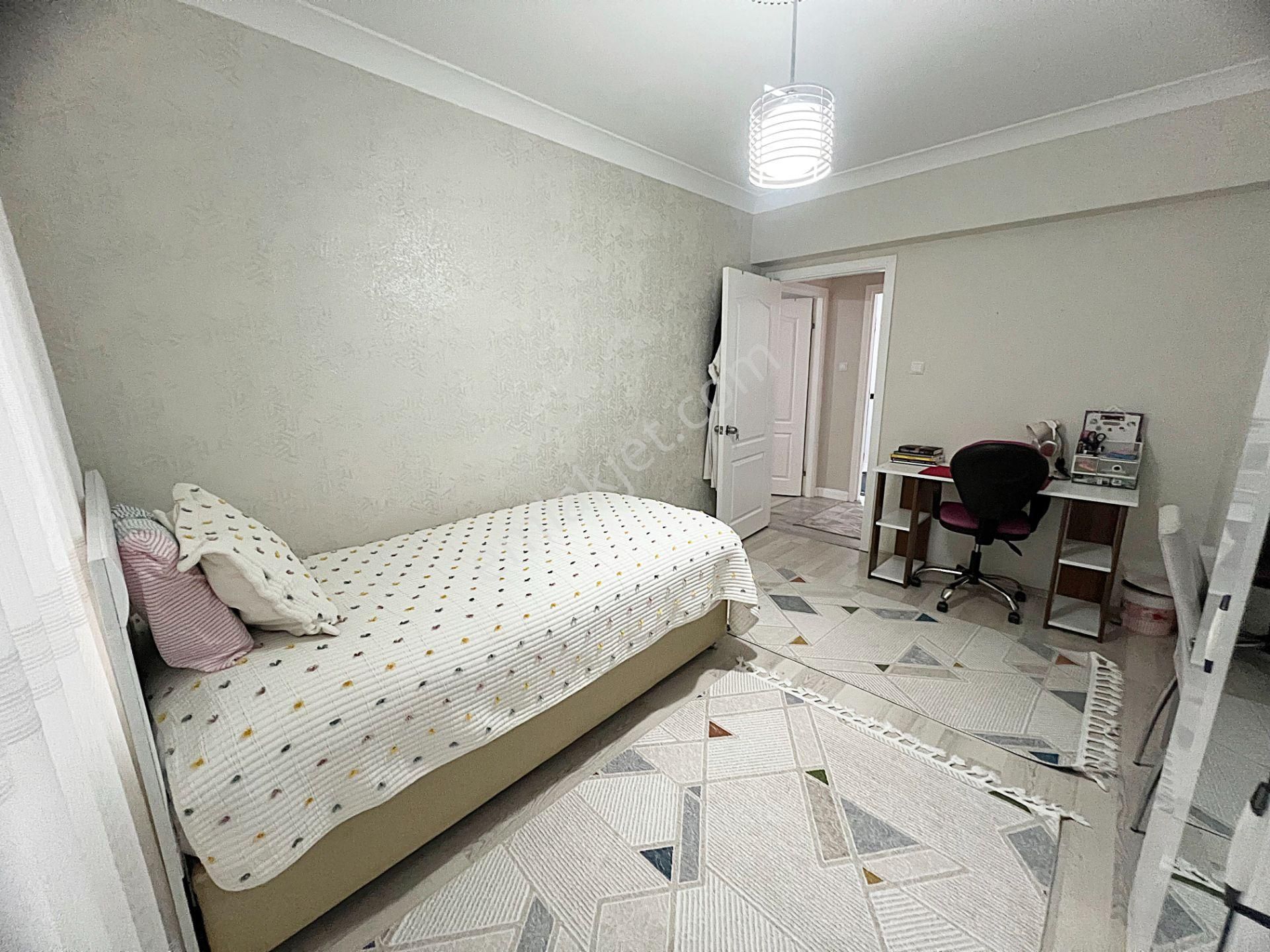 Kaletepe Ünsal Cadde Yakını Geniş Ful Yapılı Kök Tapu Güney Batı - Görsel 19