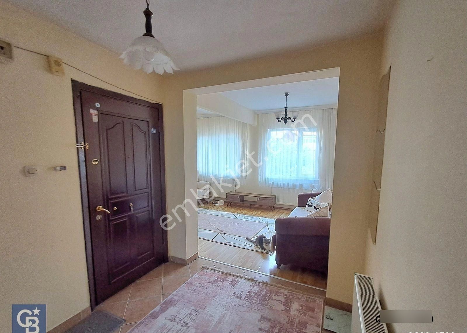 Satılık Bina. Fatih - Şehremini Büyük Saray Meydanında, Meydan Cepheli. Fırsat! - Görsel 5