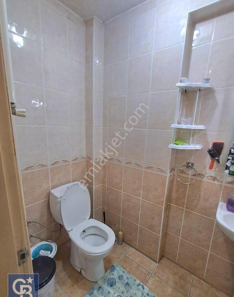 Satılık Bina. Fatih - Şehremini Büyük Saray Meydanında, Meydan Cepheli. Fırsat! - Görsel 16