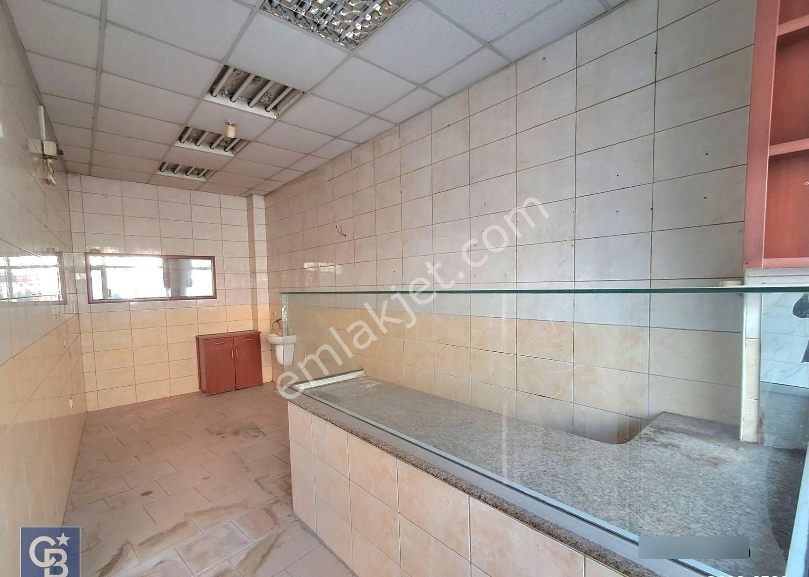 Fatih / Şehremini. Küçük Saray Meydanında, Meydan Cepheli Satılık Bina! - Görsel 17