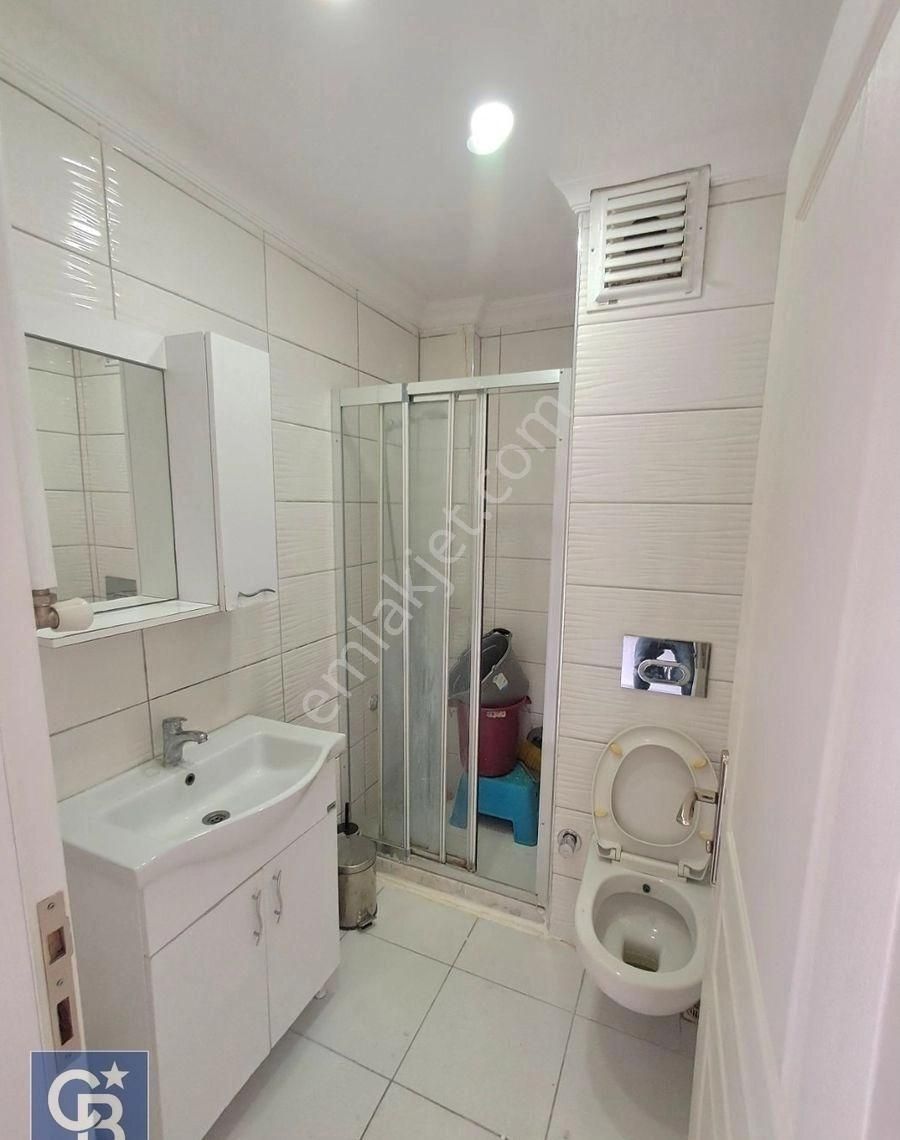 Fatih / Şehremini. Küçük Saray Meydanında, Meydan Cepheli Satılık Bina! - Görsel 33