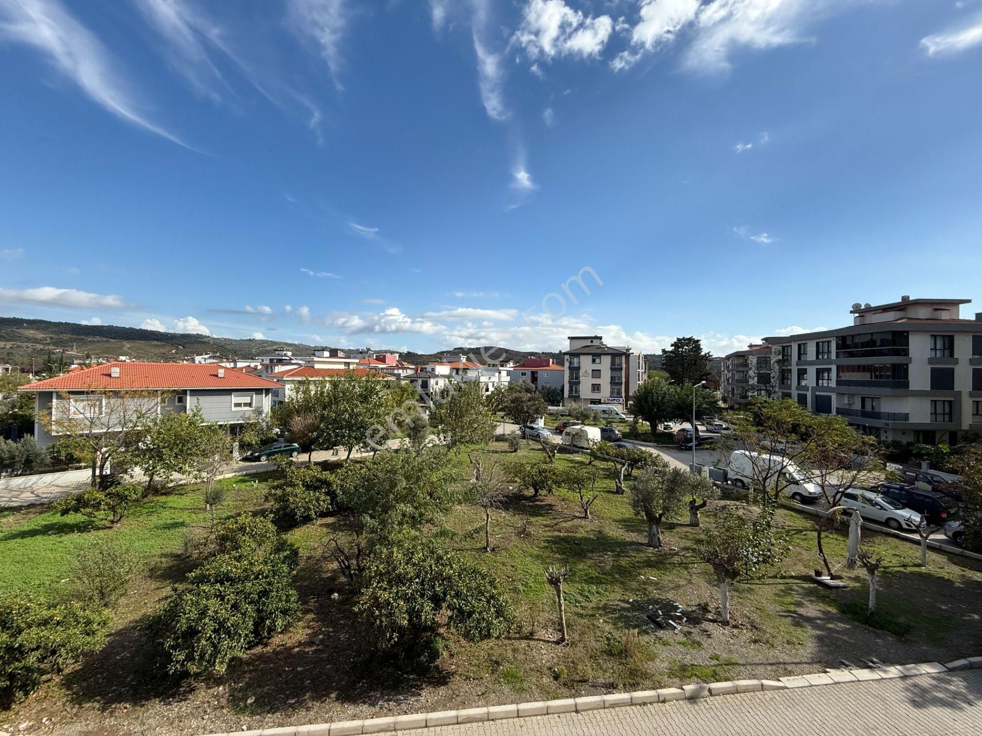 Seferihisar Hıdırlık Mahallesinde Yatırıma Ve Oturuma Uygun 3+1 Villa - Görsel 21