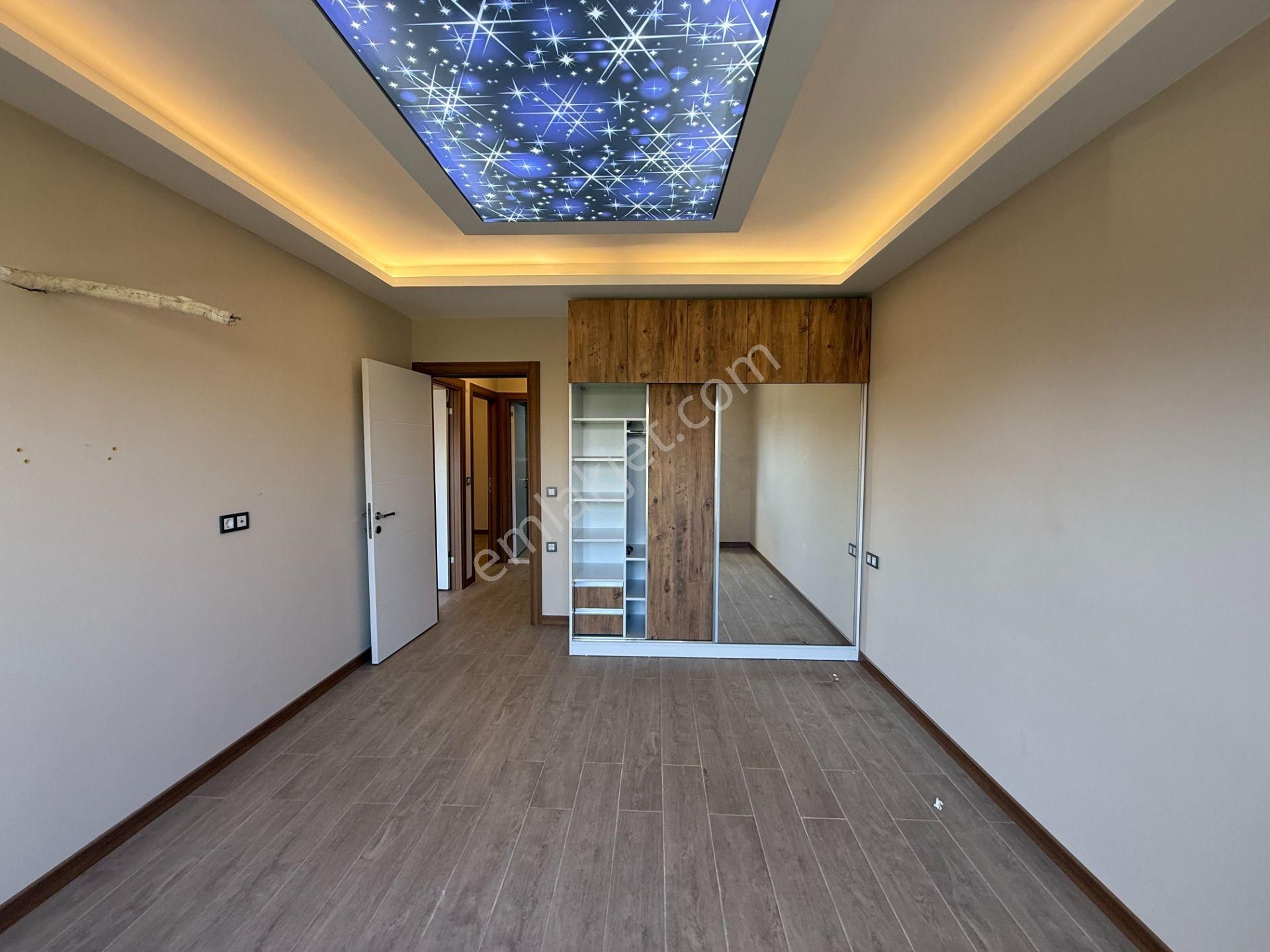 Seferihisar Hıdırlık Mahallesinde Yatırıma Ve Oturuma Uygun 3+1 Villa - Görsel 11