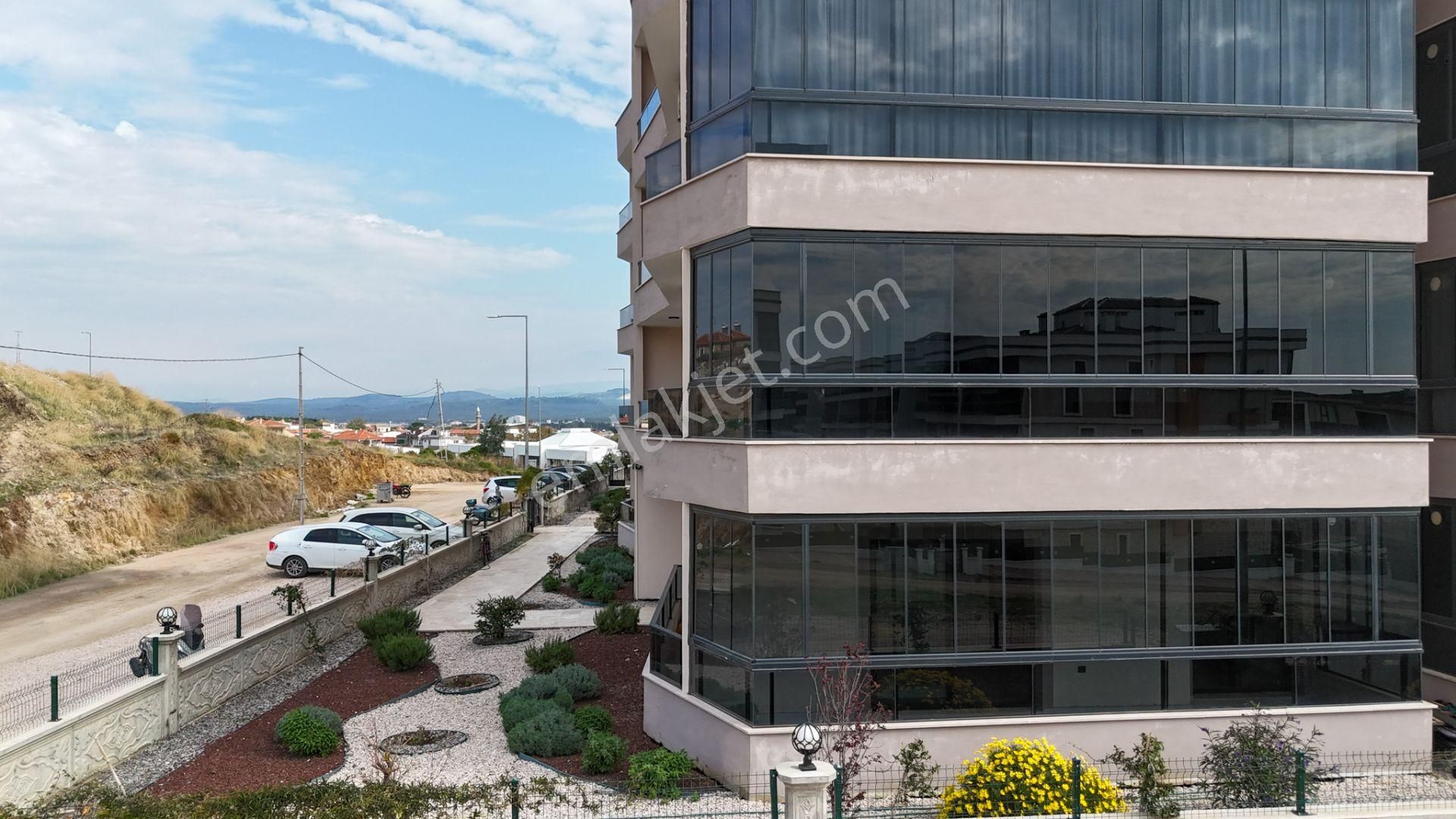 No:10 Gayrimenkul’den – Küçükköy’de Havuzlu Site, 2+1 Kapalı Mutfak, Bahçe Katı Daire (100 M²) - Görsel 6