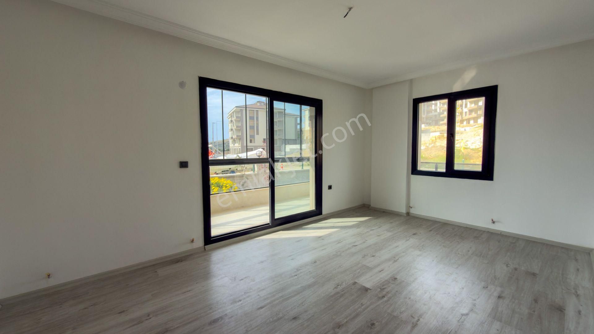No:10 Gayrimenkul’den – Küçükköy’de Havuzlu Site, 2+1 Kapalı Mutfak, Bahçe Katı Daire (100 M²) - Görsel 24