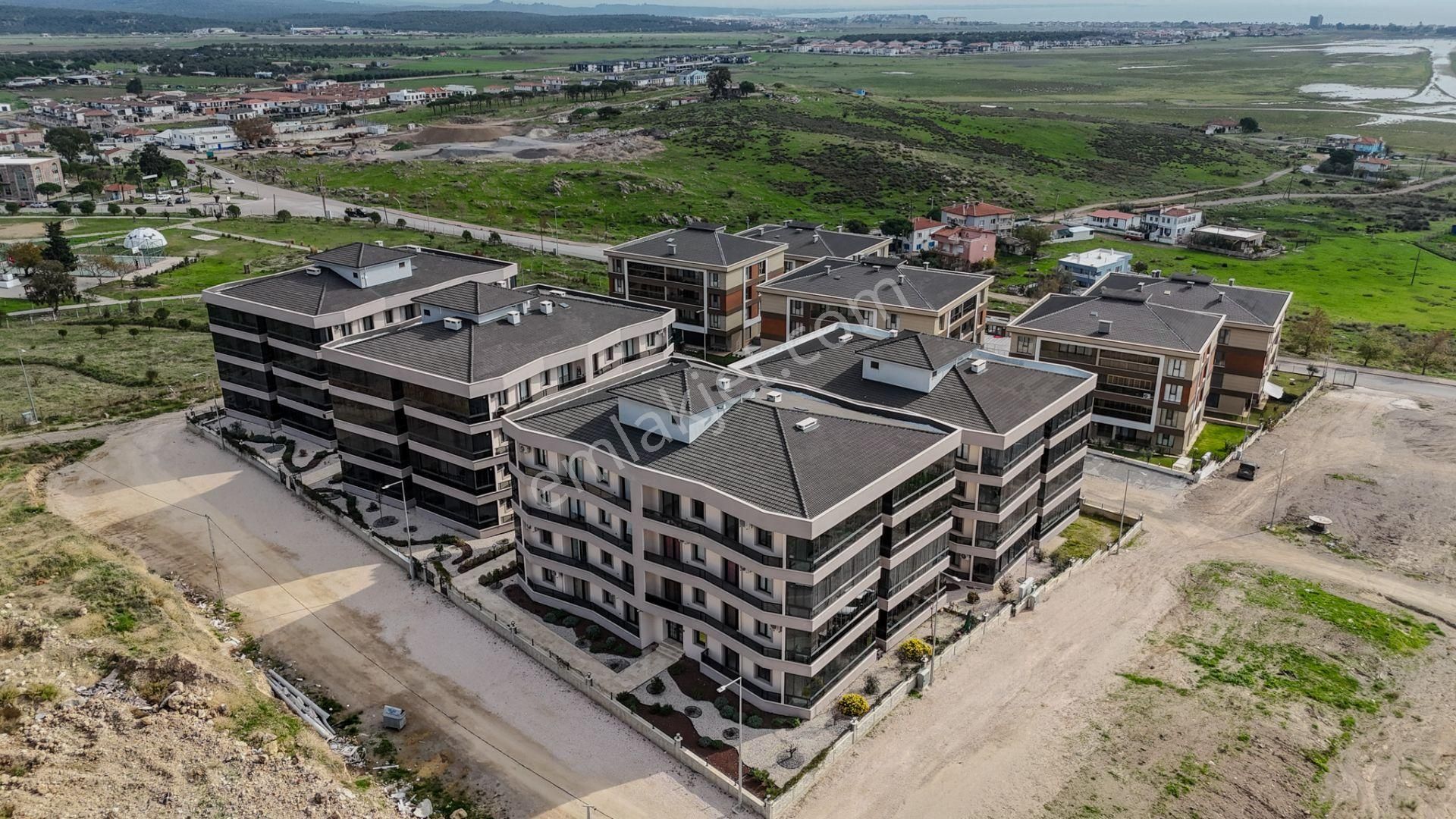 No:10 Gayrimenkul’den – Küçükköy’de Havuzlu Site, 2+1 Kapalı Mutfak, Bahçe Katı Daire (100 M²) - Görsel 5