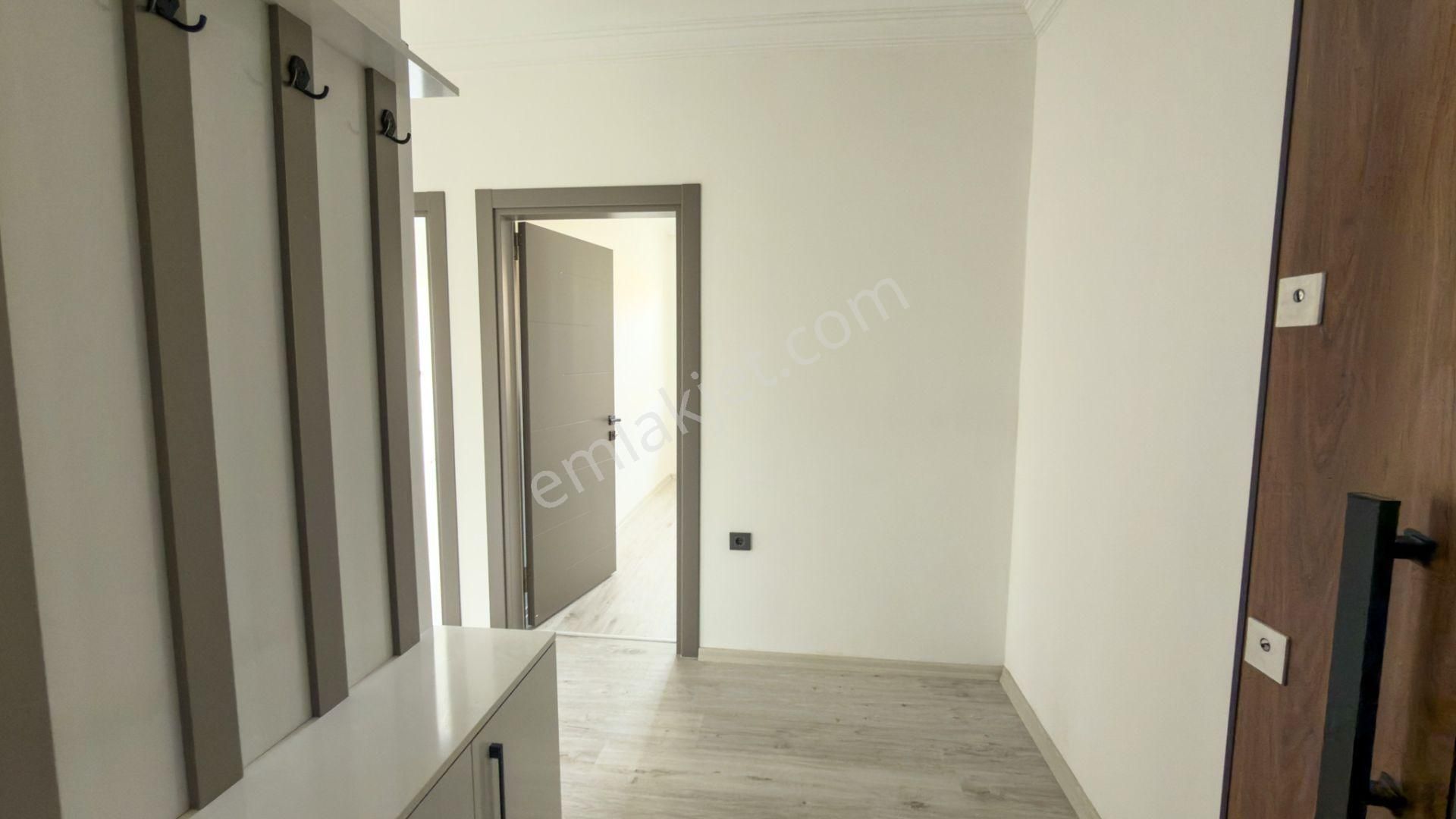 No:10 Gayrimenkul’den – Küçükköy’de Havuzlu Site, 2+1 Kapalı Mutfak, Bahçe Katı Daire (100 M²) - Görsel 20