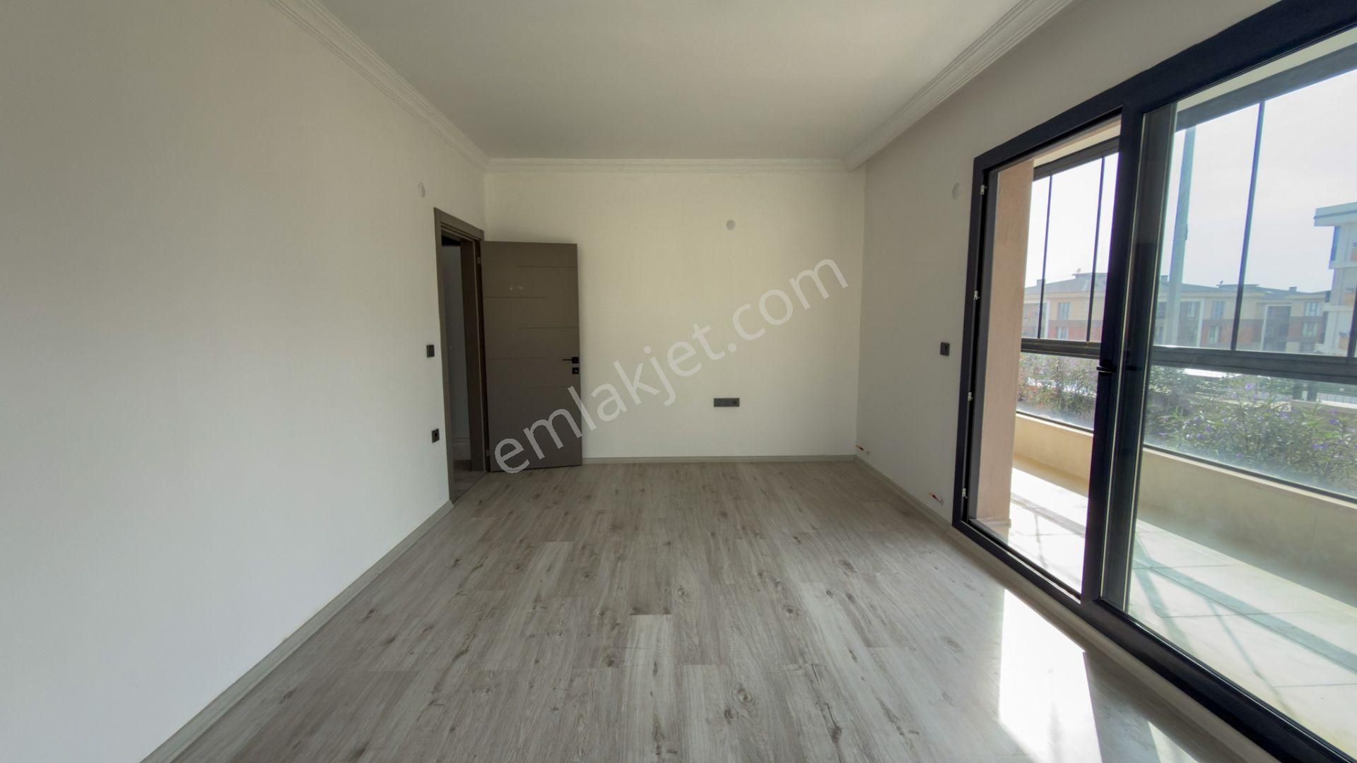 No:10 Gayrimenkul’den – Küçükköy’de Havuzlu Site, 2+1 Kapalı Mutfak, Bahçe Katı Daire (100 M²) - Görsel 26