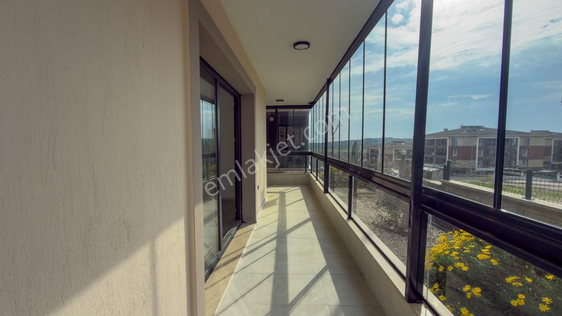 No:10 Gayrimenkul’den – Küçükköy’de Havuzlu Site, 2+1 Kapalı Mutfak, Bahçe Katı Daire (100 M²) - Görsel 28