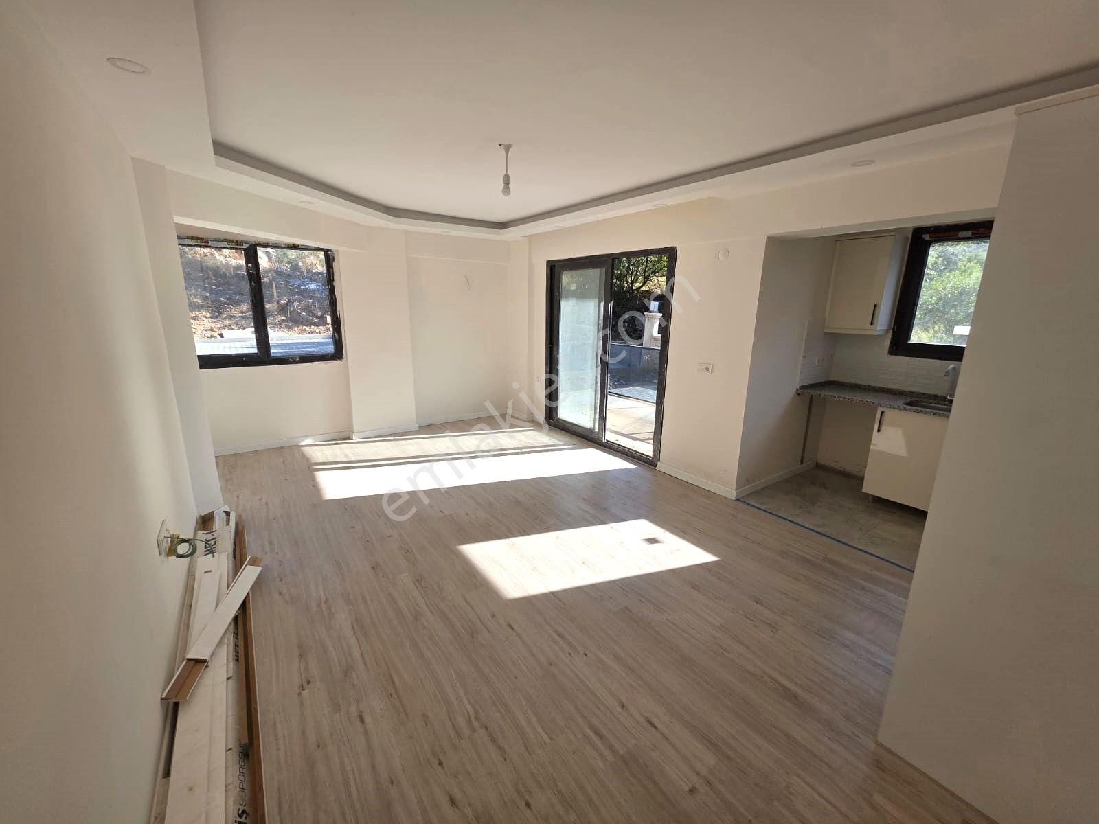 Goldhouse Dan Satılık Patlangıç Hıdırlık Mevkiinde Giriş 2+1 Daire - Görsel 8