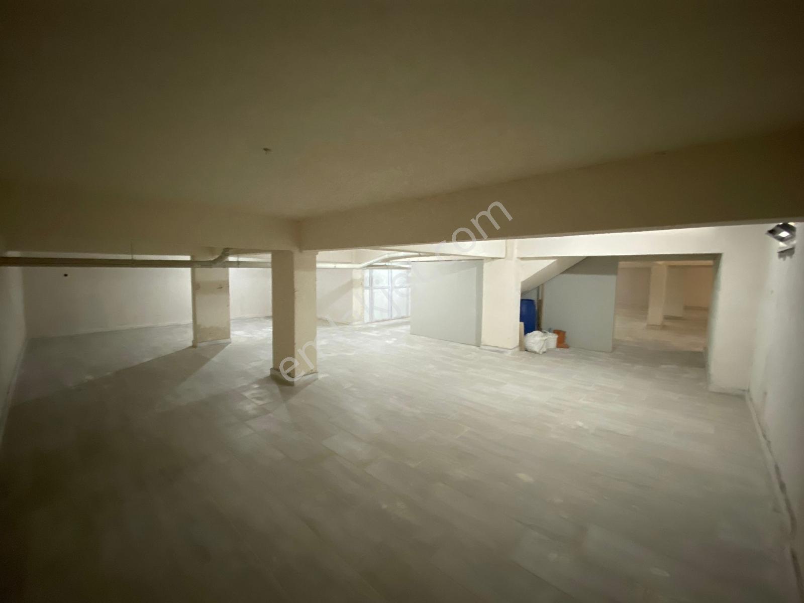 21-yeni Mah. İlçe Merkezinde Güvenli 300m2 Kiralık Depo - Görsel 2