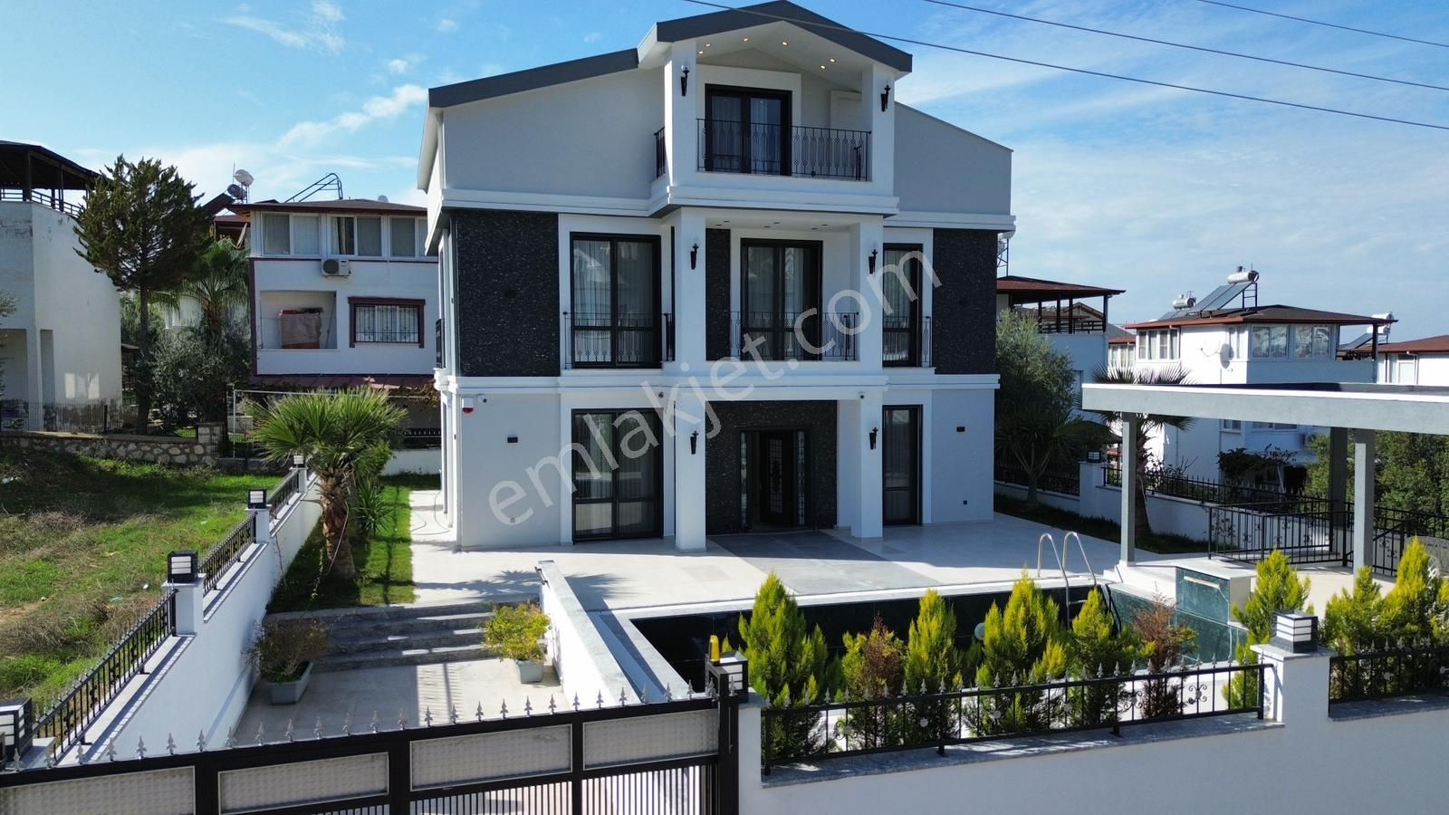 Merkezi Konumlu Muhteşem Lüx Villa - Görsel 3