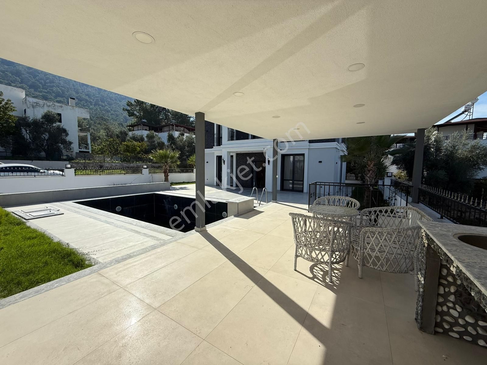 Merkezi Konumlu Muhteşem Lüx Villa - Görsel 31