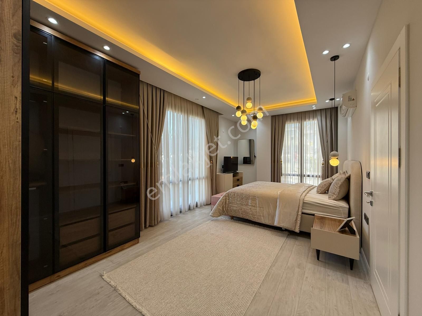 Merkezi Konumlu Muhteşem Lüx Villa - Görsel 13