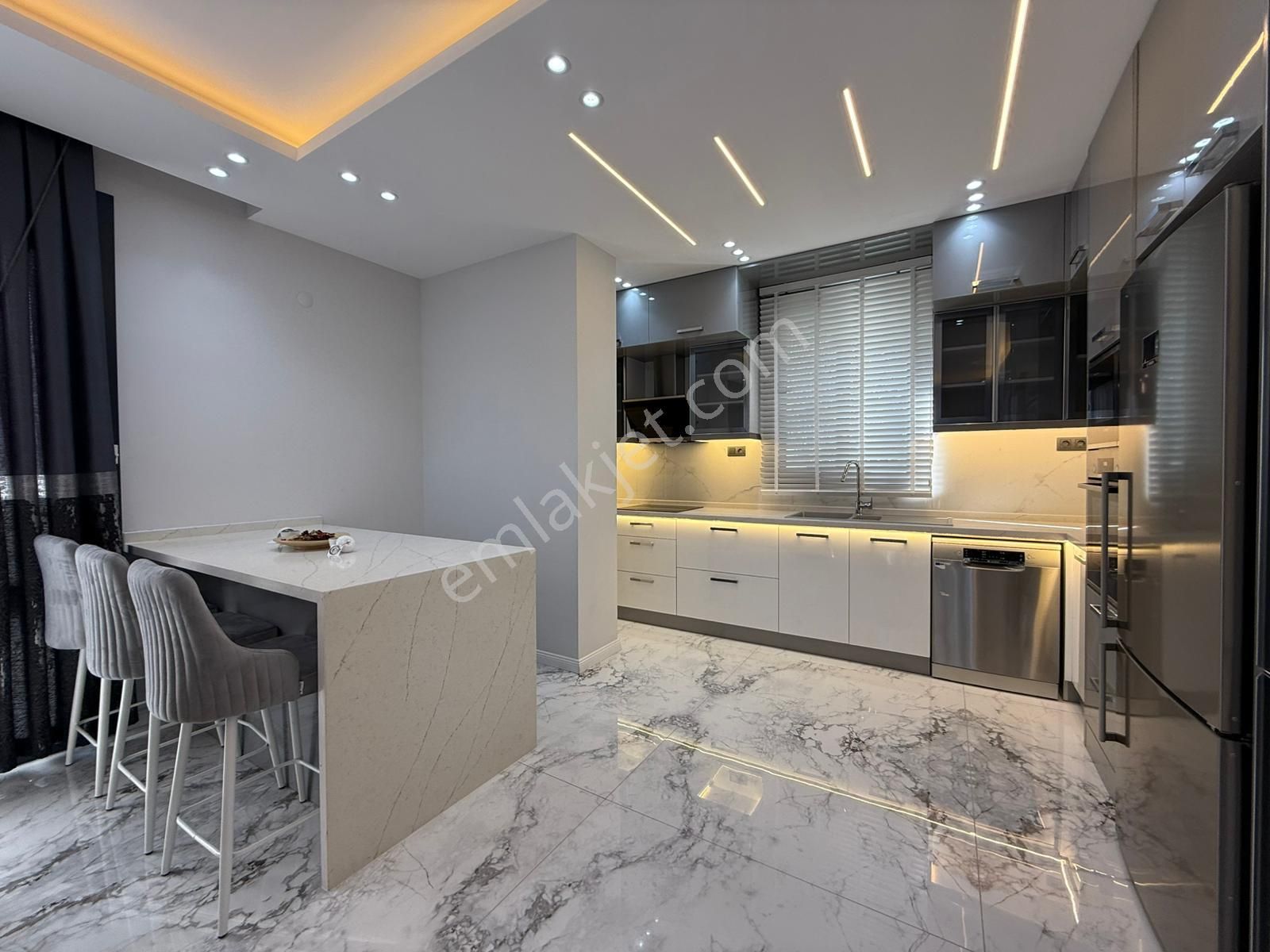 Merkezi Konumlu Muhteşem Lüx Villa - Görsel 11