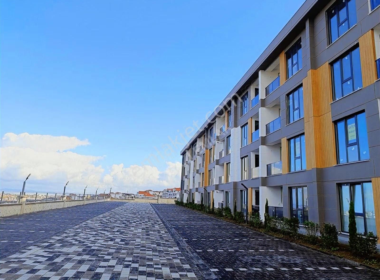 ""gazi Emlak""akyol Lounge Havuzlu Site'de 1+1 Deniz Manzaralı - Görsel 10