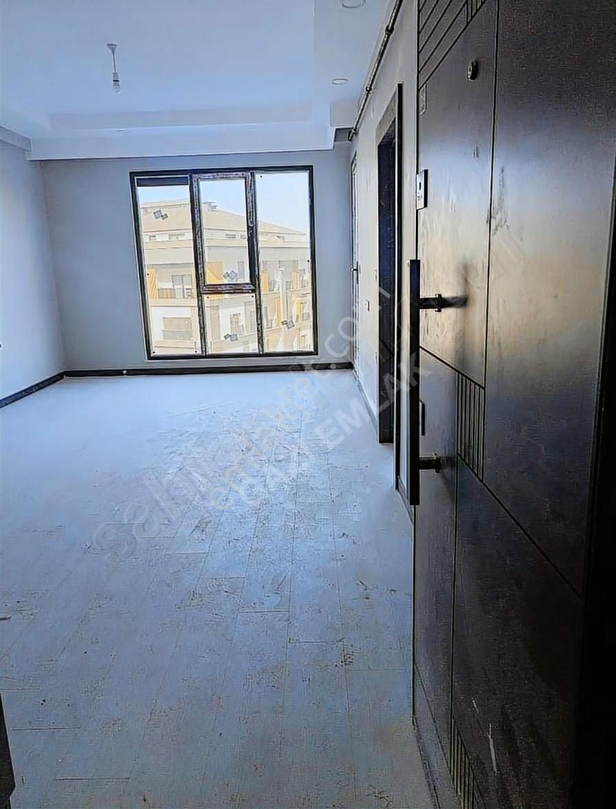 ""gazi Emlak""akyol Lounge Havuzlu Site'de 1+1 Deniz Manzaralı - Görsel 11