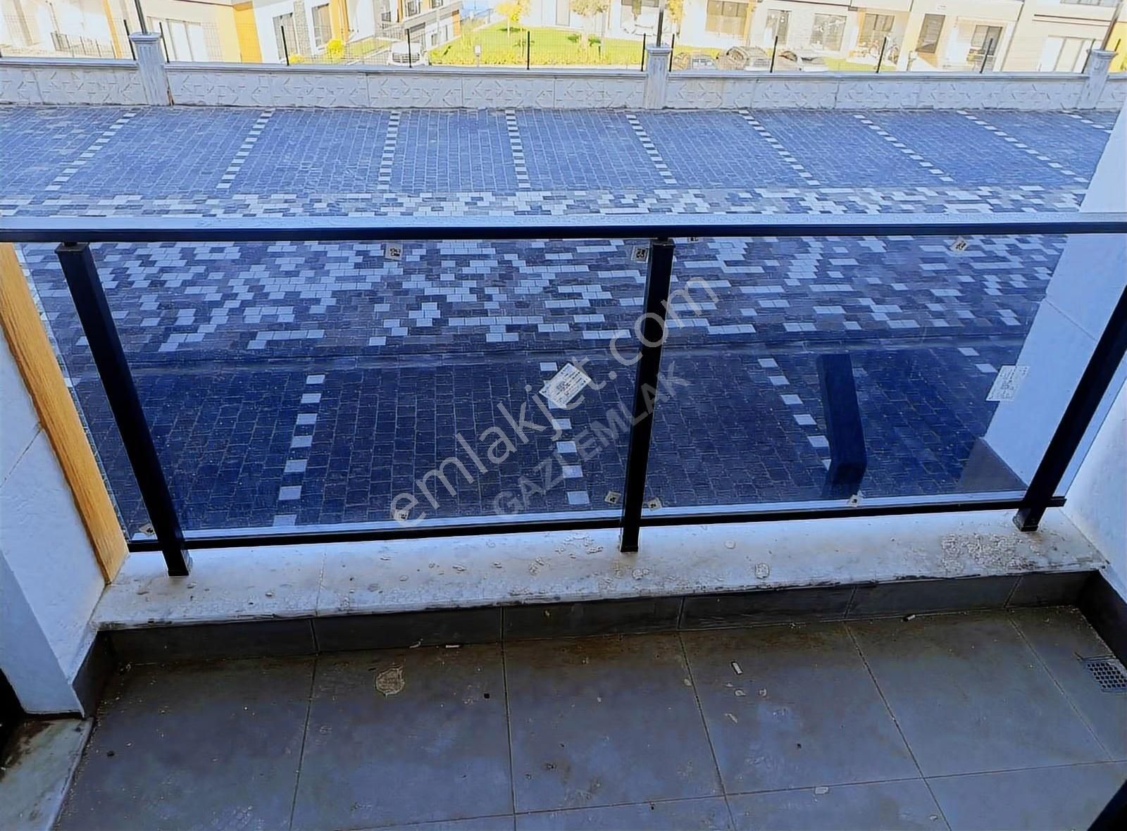 ""gazi Emlak""akyol Lounge Havuzlu Site'de 1+1 Deniz Manzaralı - Görsel 18