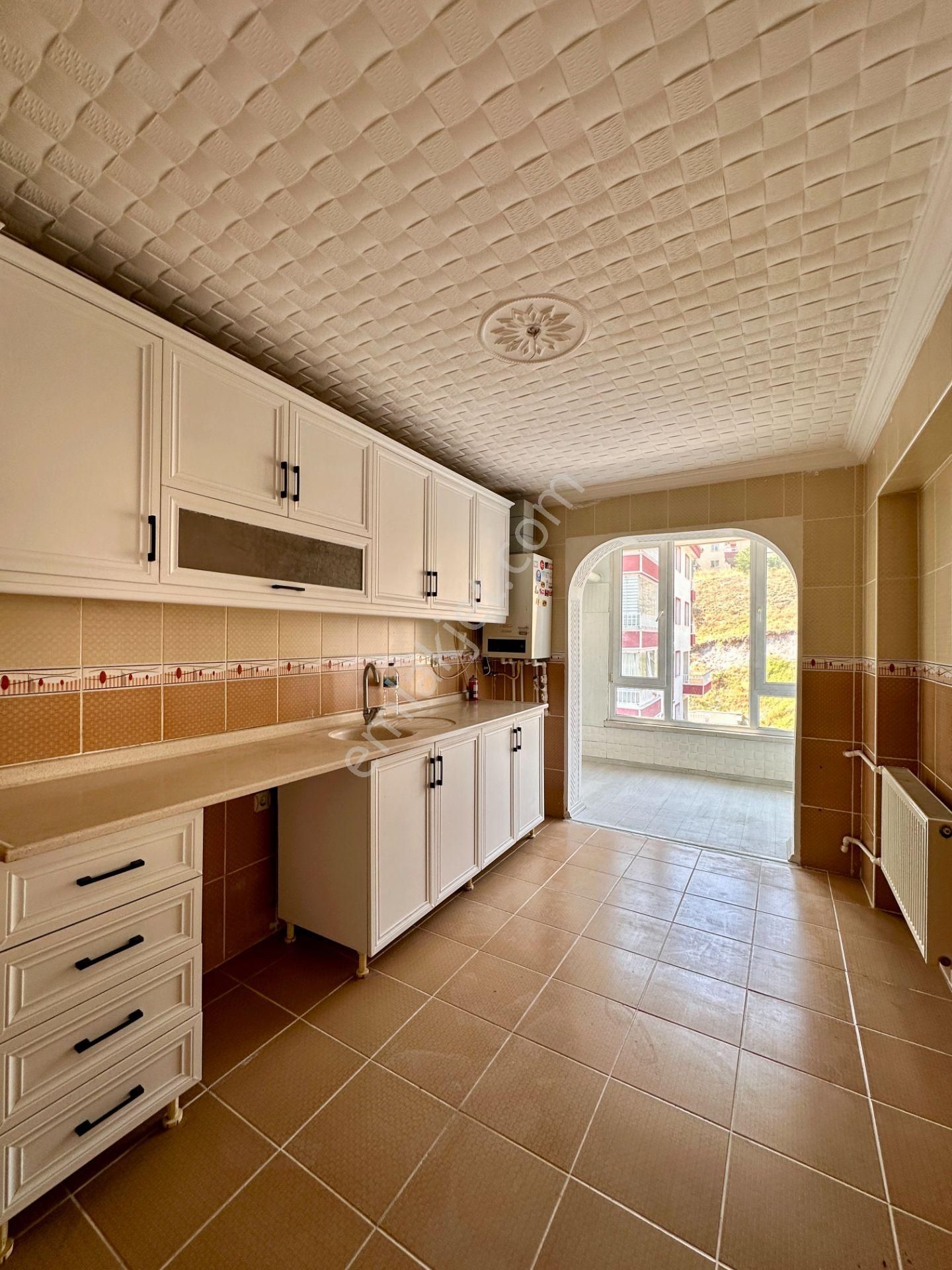 Taşcılar'dan Merkezde 2.kat 3+1 Park Manzaralı Güney Cephe Daire