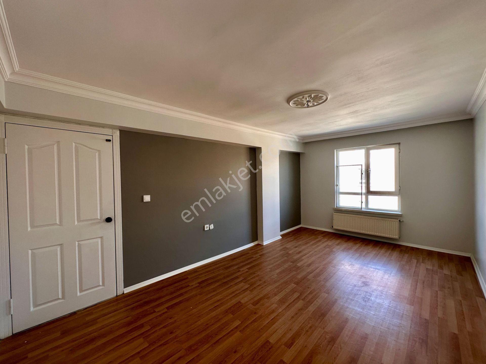 Taşcılar'dan Merkezde 2.kat 3+1 Park Manzaralı Güney Cephe Daire - Görsel 16