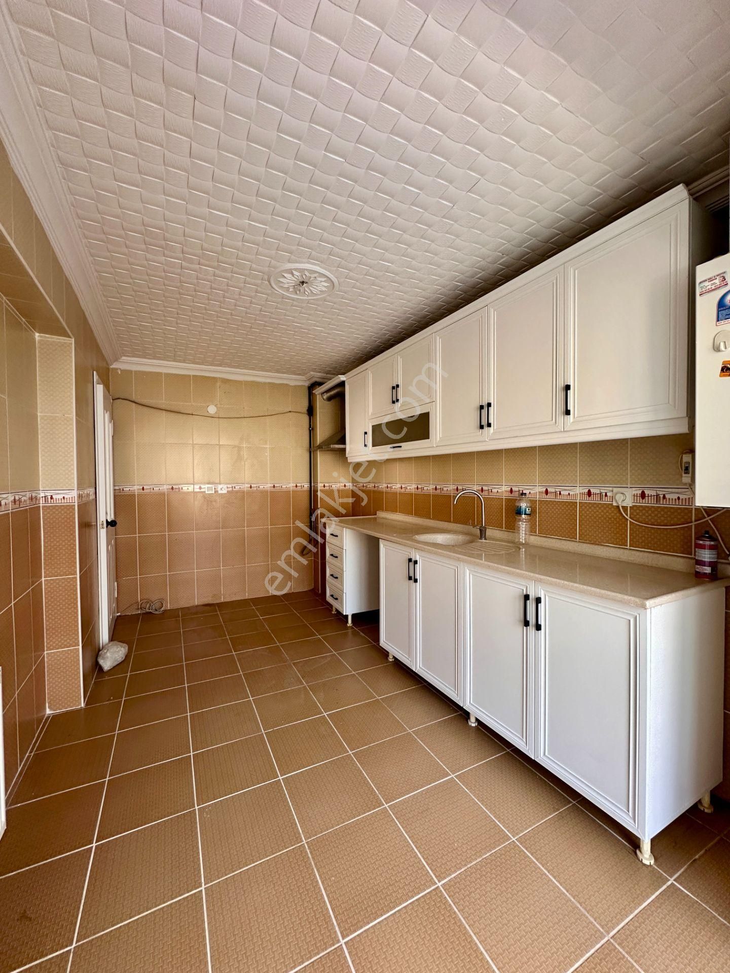 Taşcılar'dan Merkezde 2.kat 3+1 Park Manzaralı Güney Cephe Daire - Görsel 9