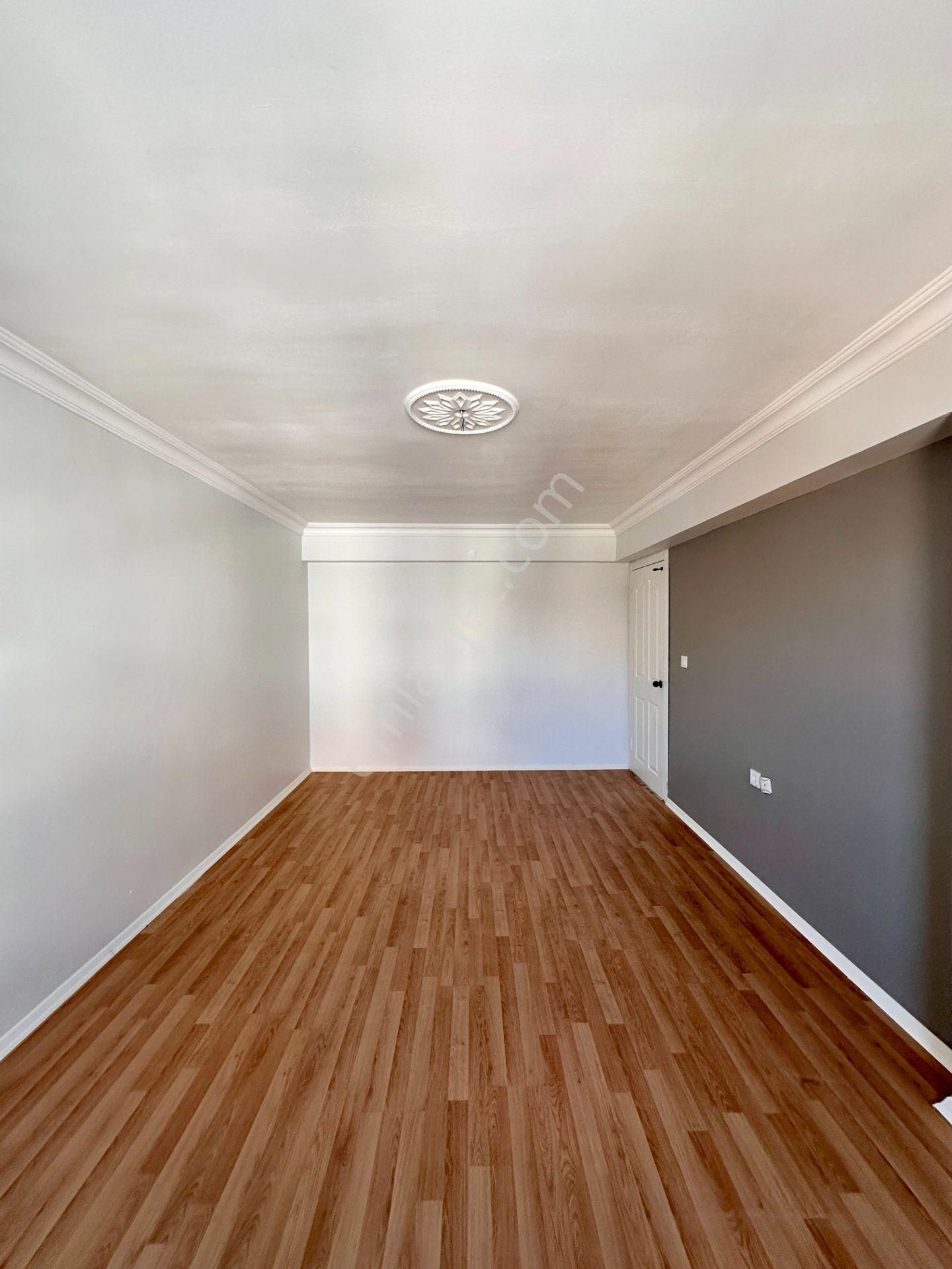 Taşcılar'dan Merkezde 2.kat 3+1 Park Manzaralı Güney Cephe Daire - Görsel 18