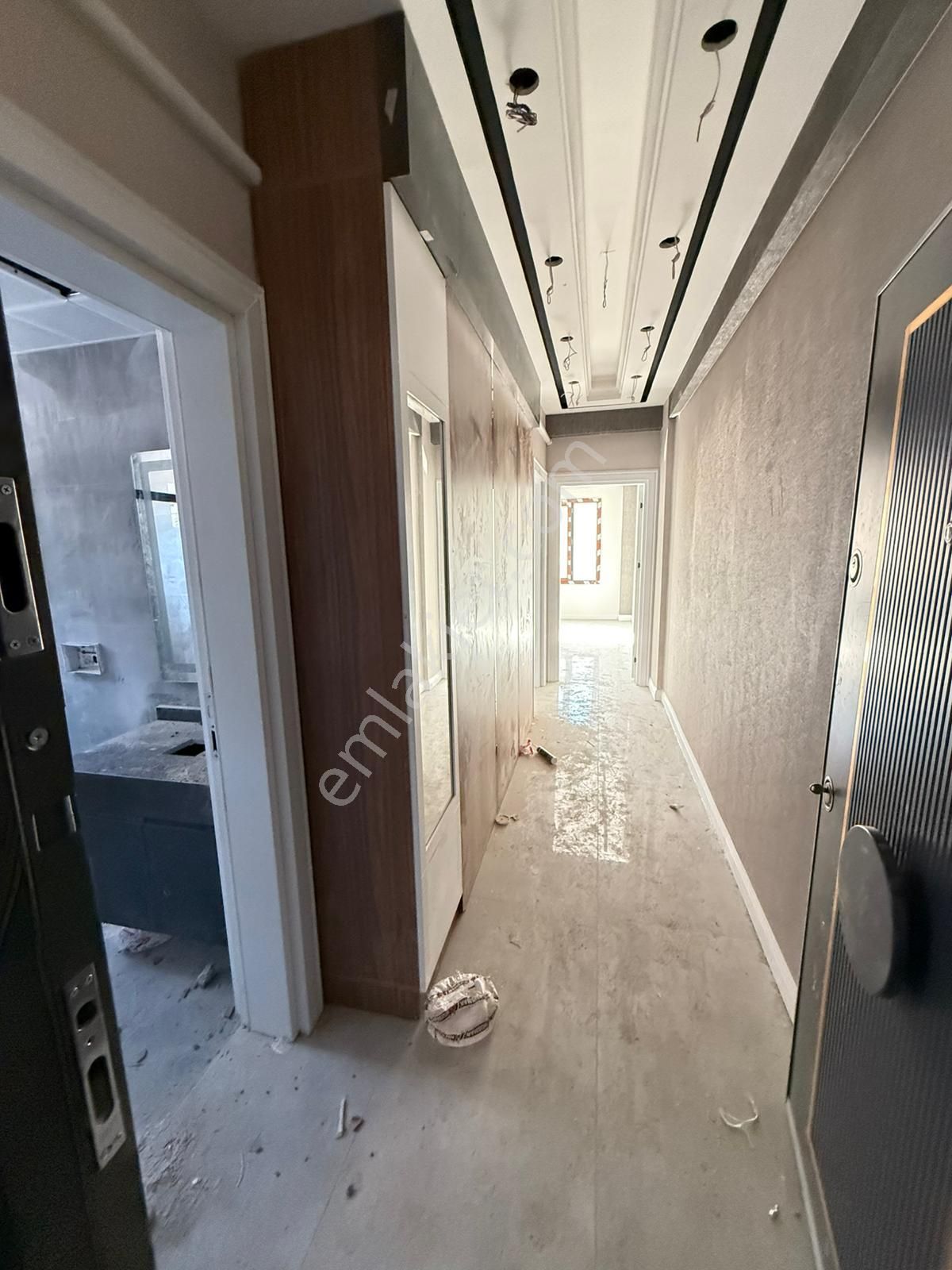 Barak Emlak’tan Eski Avm Arkası Satılık 1+1 Lüks Dairemiz - Görsel 11