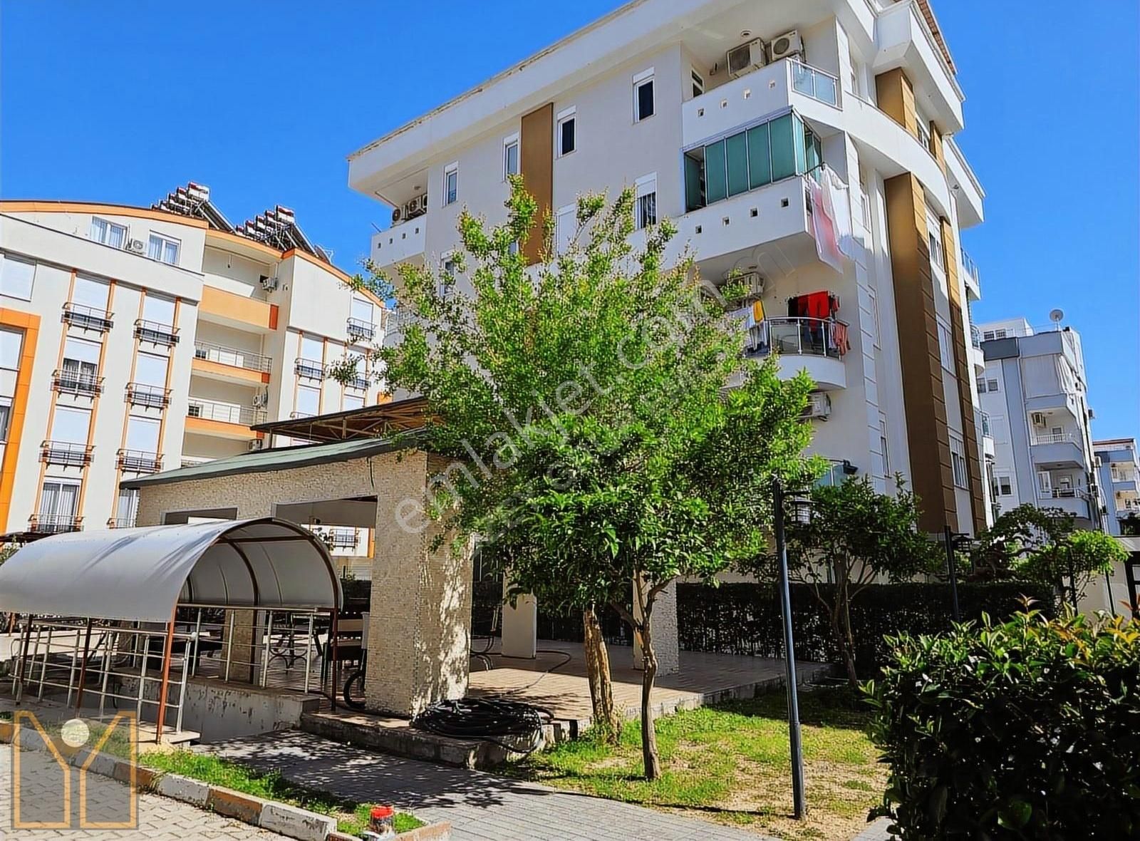 Havuzlu, Otoparklı Sitede, Denize Caddeye Yakın 2+1 Lüks Daire - Görsel 4