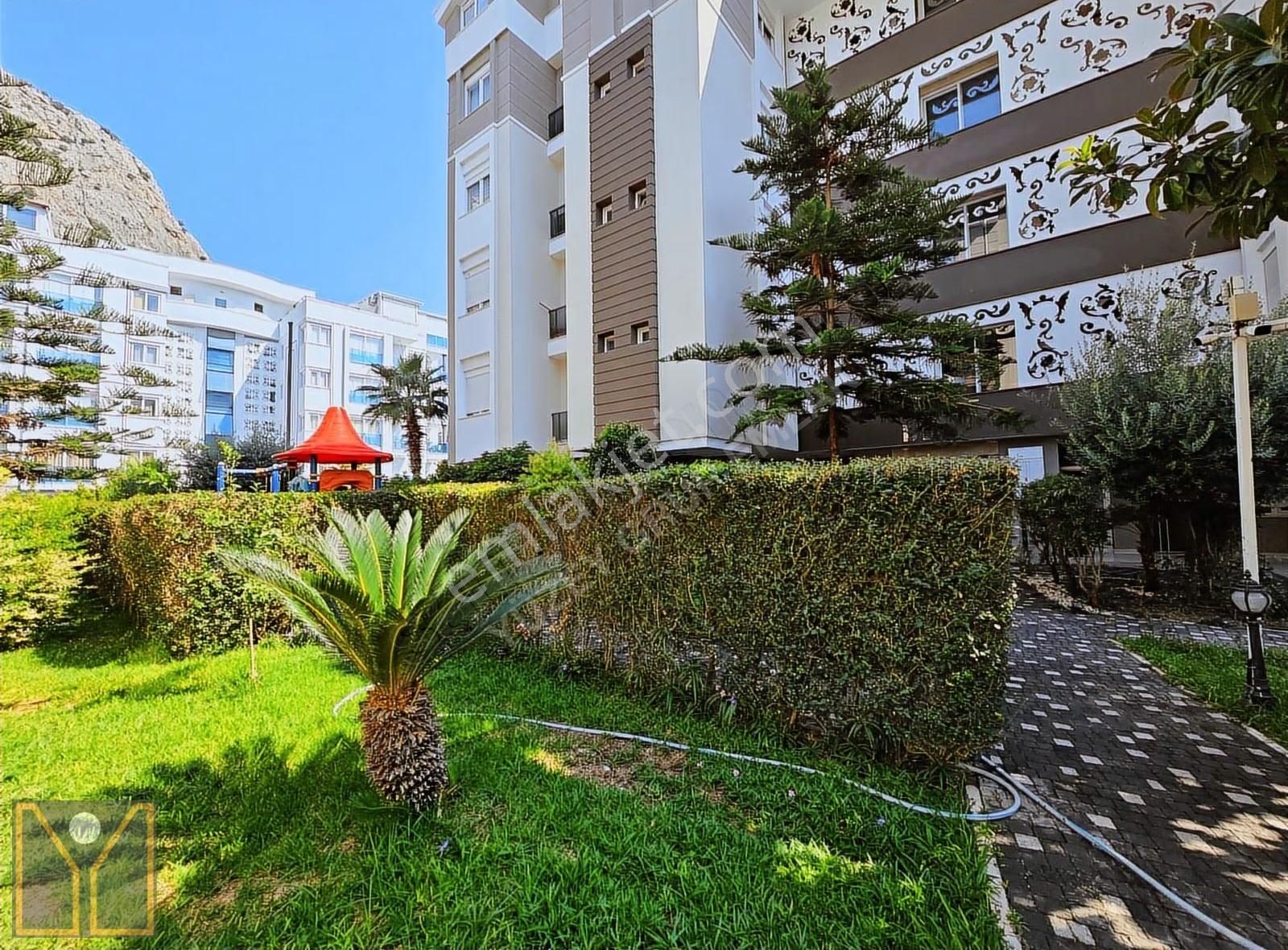 Bölgenin En Büyük Güvenlikli Huzurlu Aile Sitesinde Bahçe Kat1+1 - Görsel 30