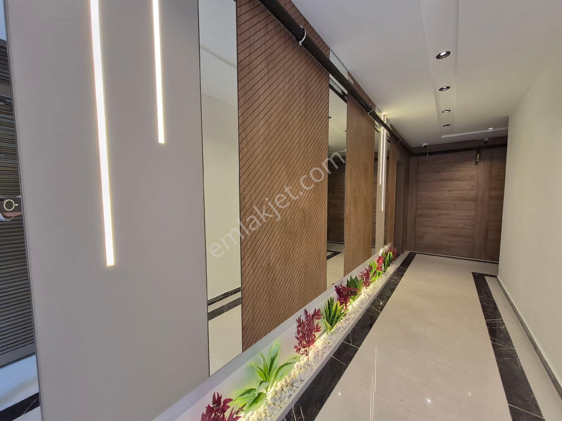 Yenigun"de Mevlanacaddesine Yakın Sıfır Binada 2+1 - Görsel 13