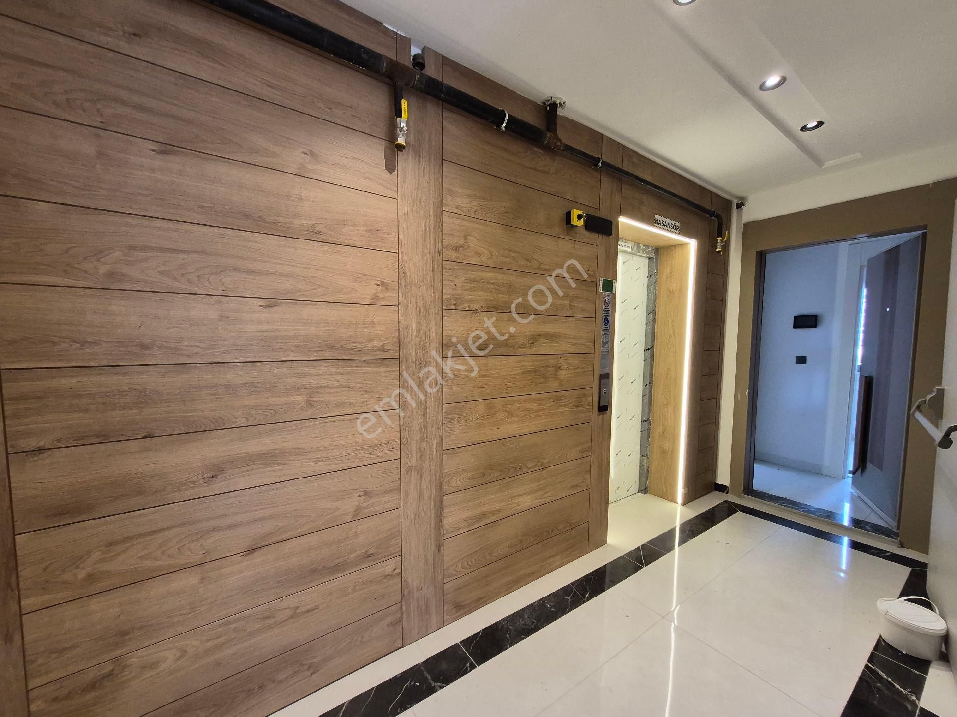 Yenigun"de Mevlanacaddesine Yakın Sıfır Binada 2+1 - Görsel 11