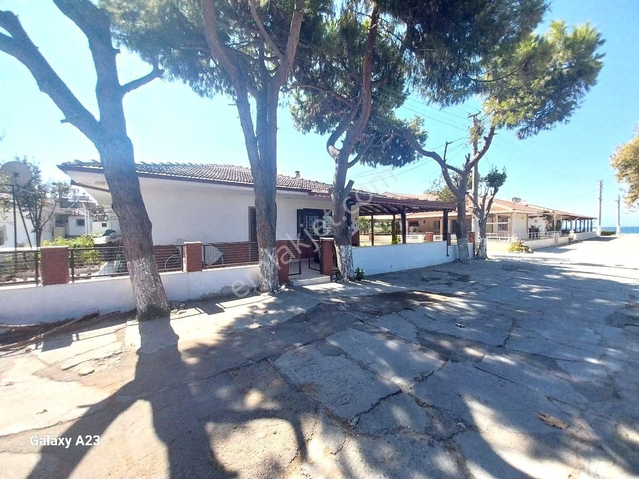 Kuşadası Karaova Da Deniz Manzaralı Denize Üçüncü Ev Köşe Konum Geniş Bahçeli Müstakil Villa - Görsel 2