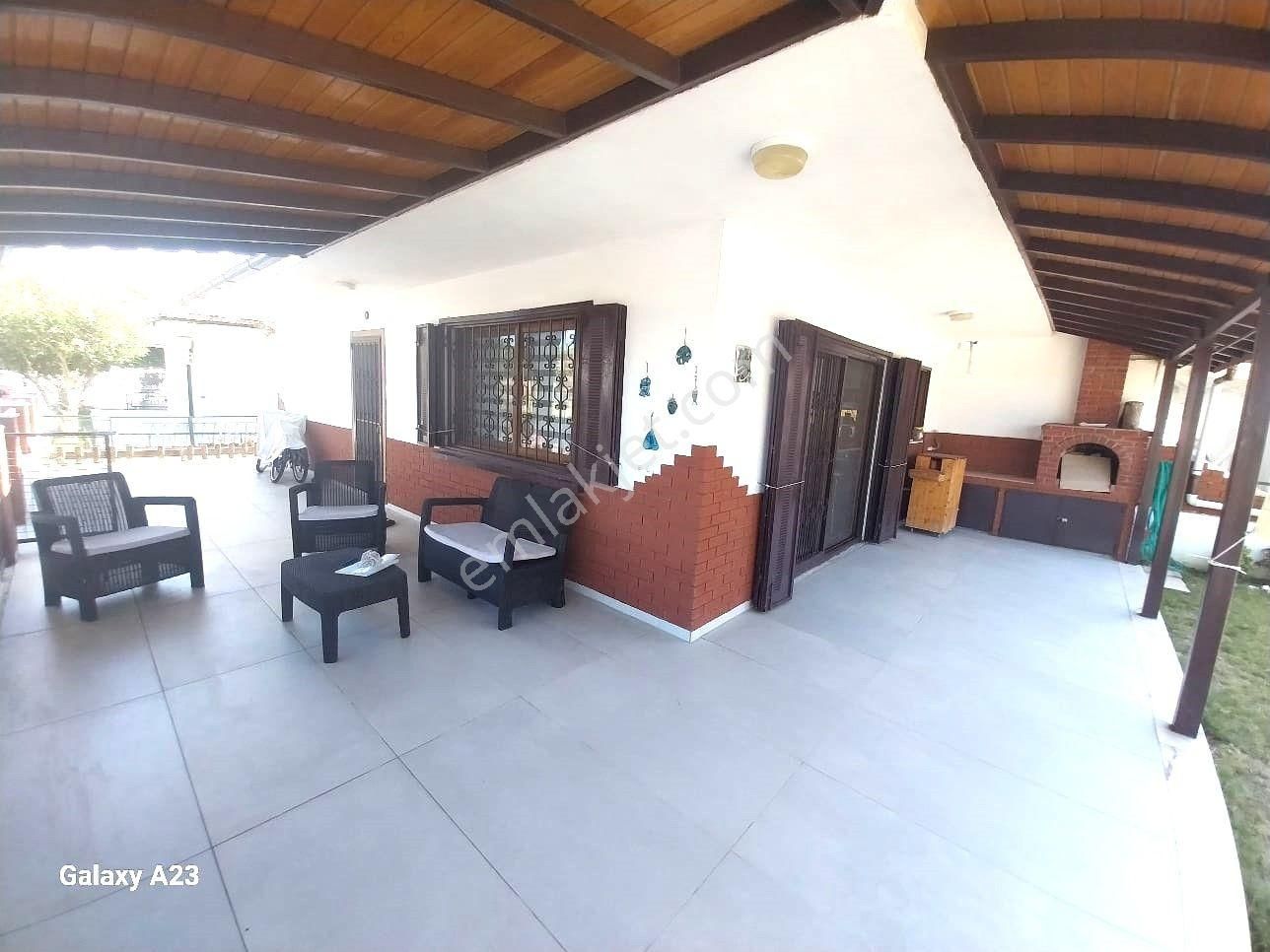 Kuşadası Karaova Da Deniz Manzaralı Denize Üçüncü Ev Köşe Konum Geniş Bahçeli Müstakil Villa - Görsel 10