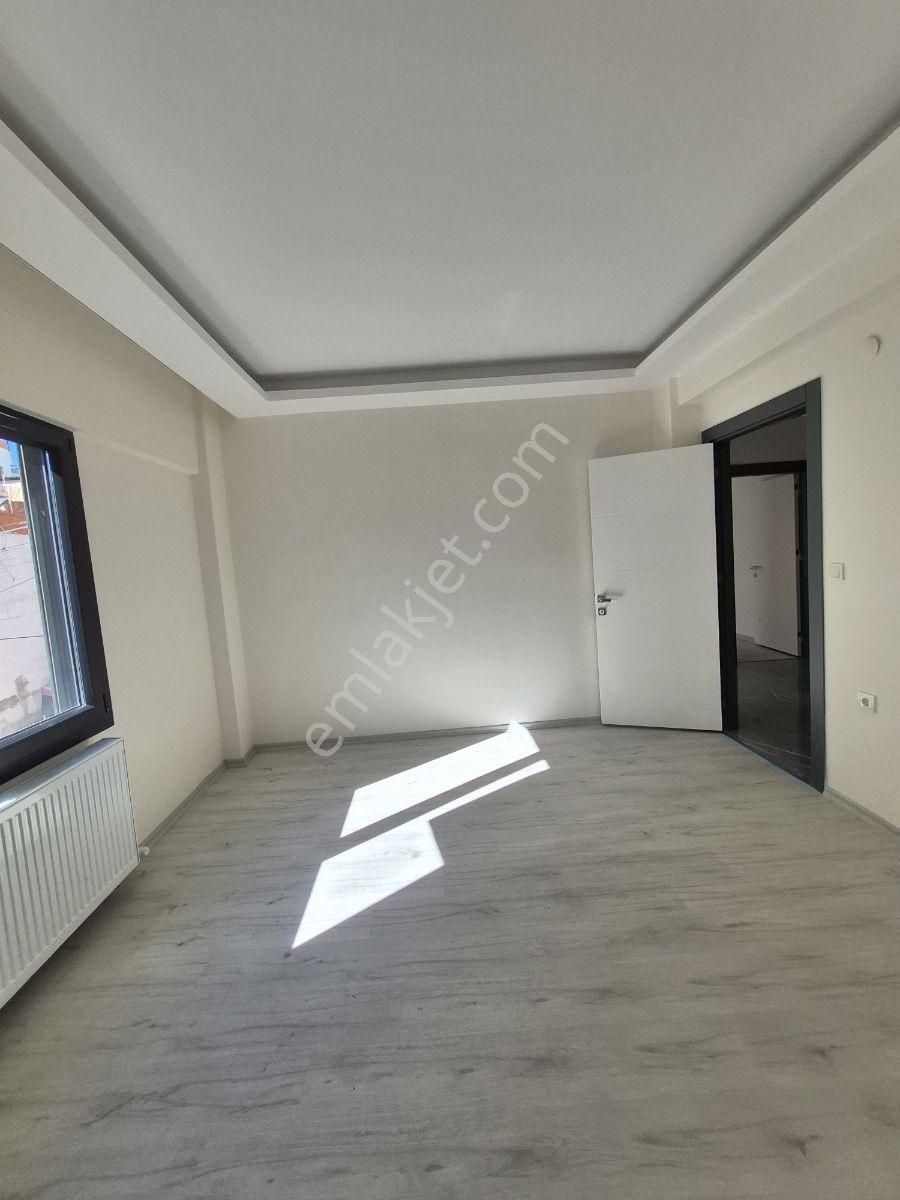 İzmir Karabağlar Gülyaka Mahallesinde Yeni Binada Satılık Daire - Görsel 4