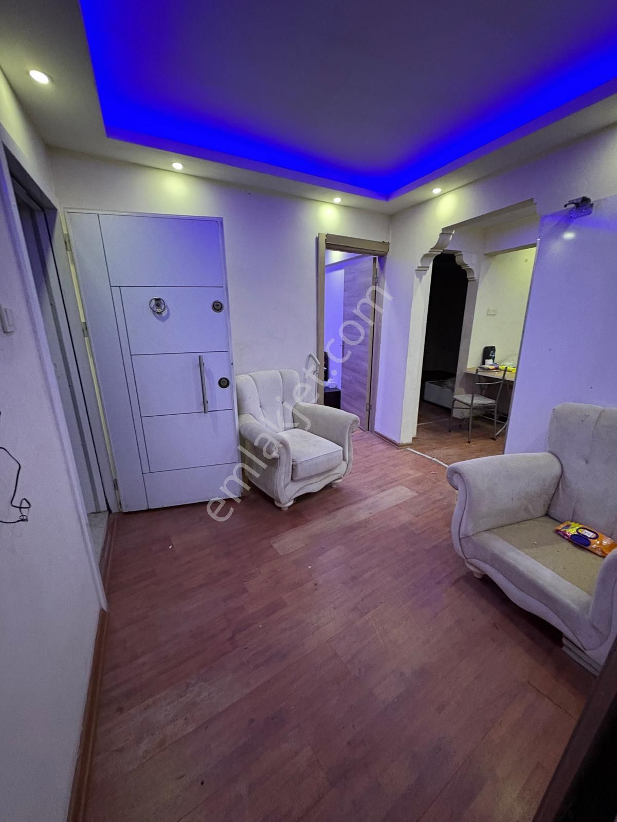 Turpa'dan Karabağlar Peker’de Satılık Bina | 2 Dükkan + 3+1 Daire + Çatı Alanı - Görsel 2