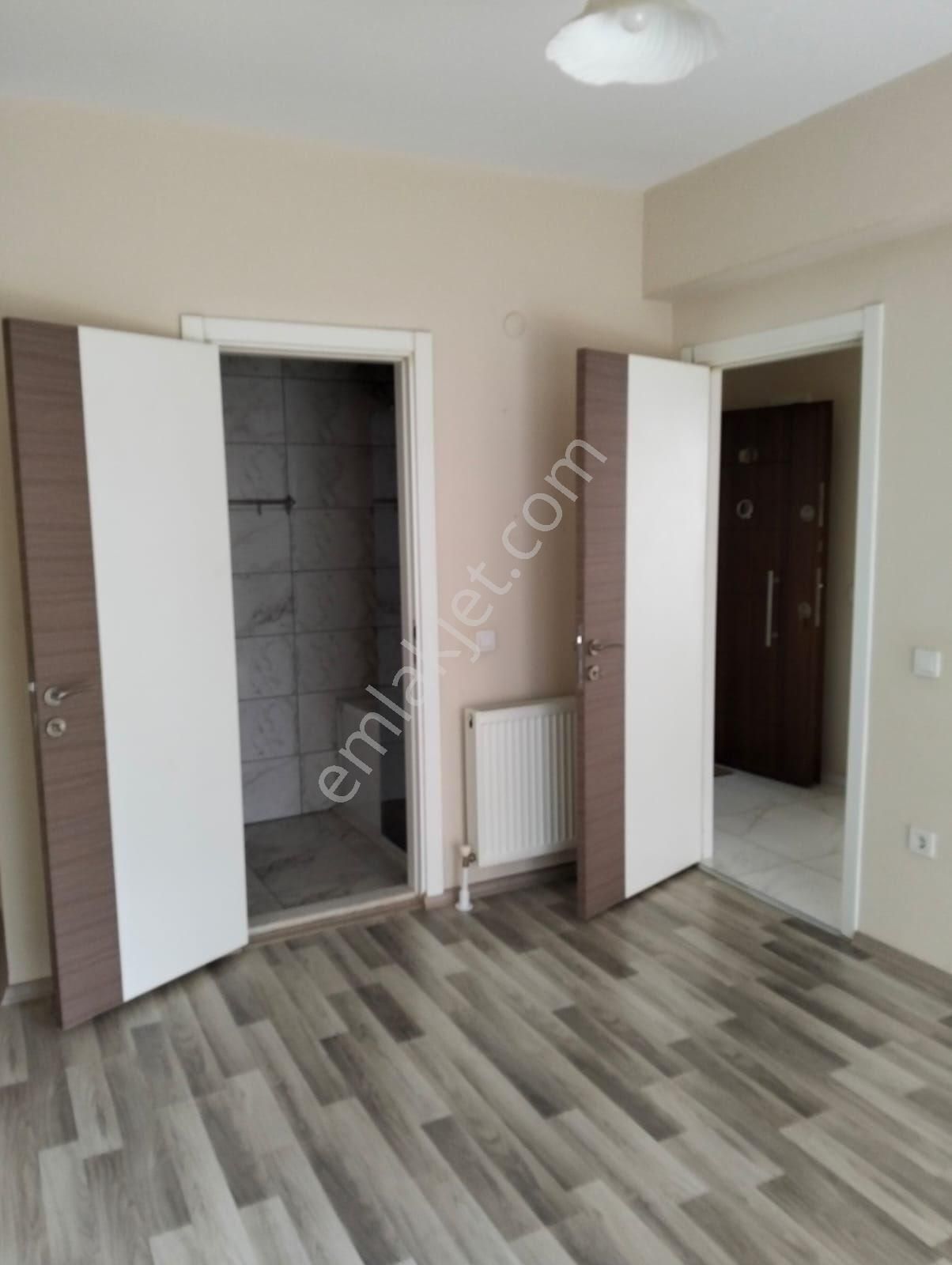 Şehir Merkezine Yakın 3+1 Havuzlu Sitede - Görsel 7