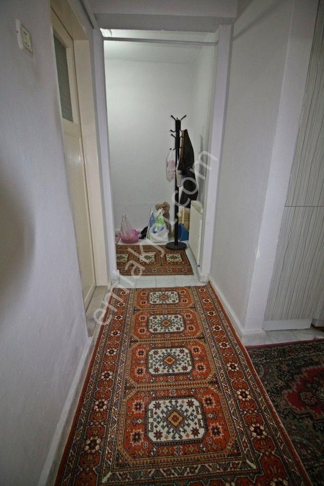 Gamze Emlak'tan M.çakmak'ta^merkezi Konumlu^3+1 Fırsat Daire - Görsel 18